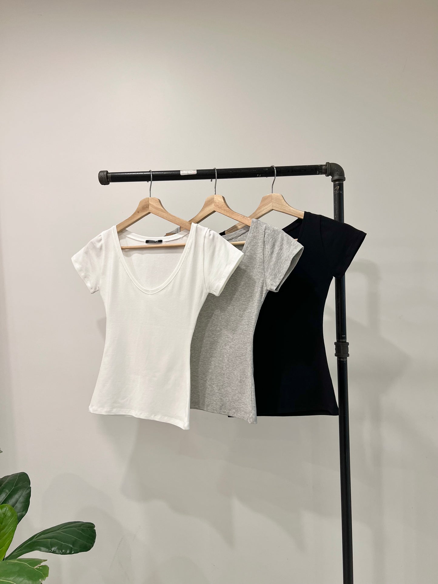 GASS V-neckline tee