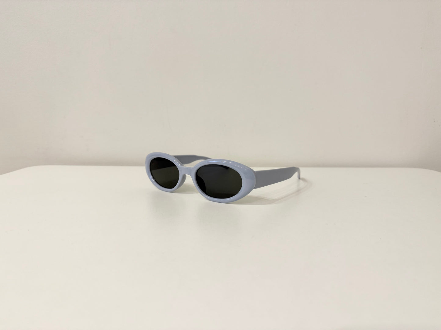 SWIPE Oval sunnies