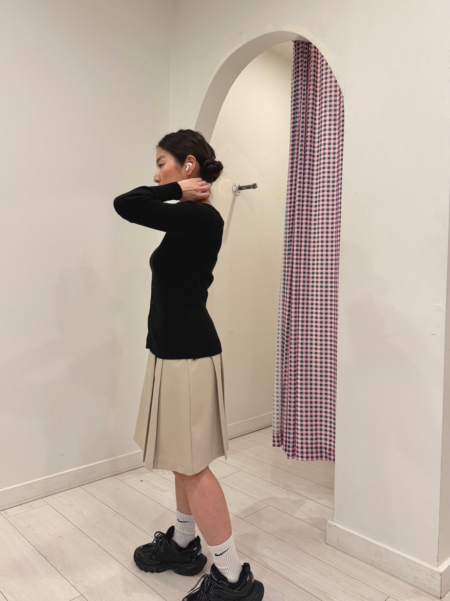 HEENA Pleated midi skirt