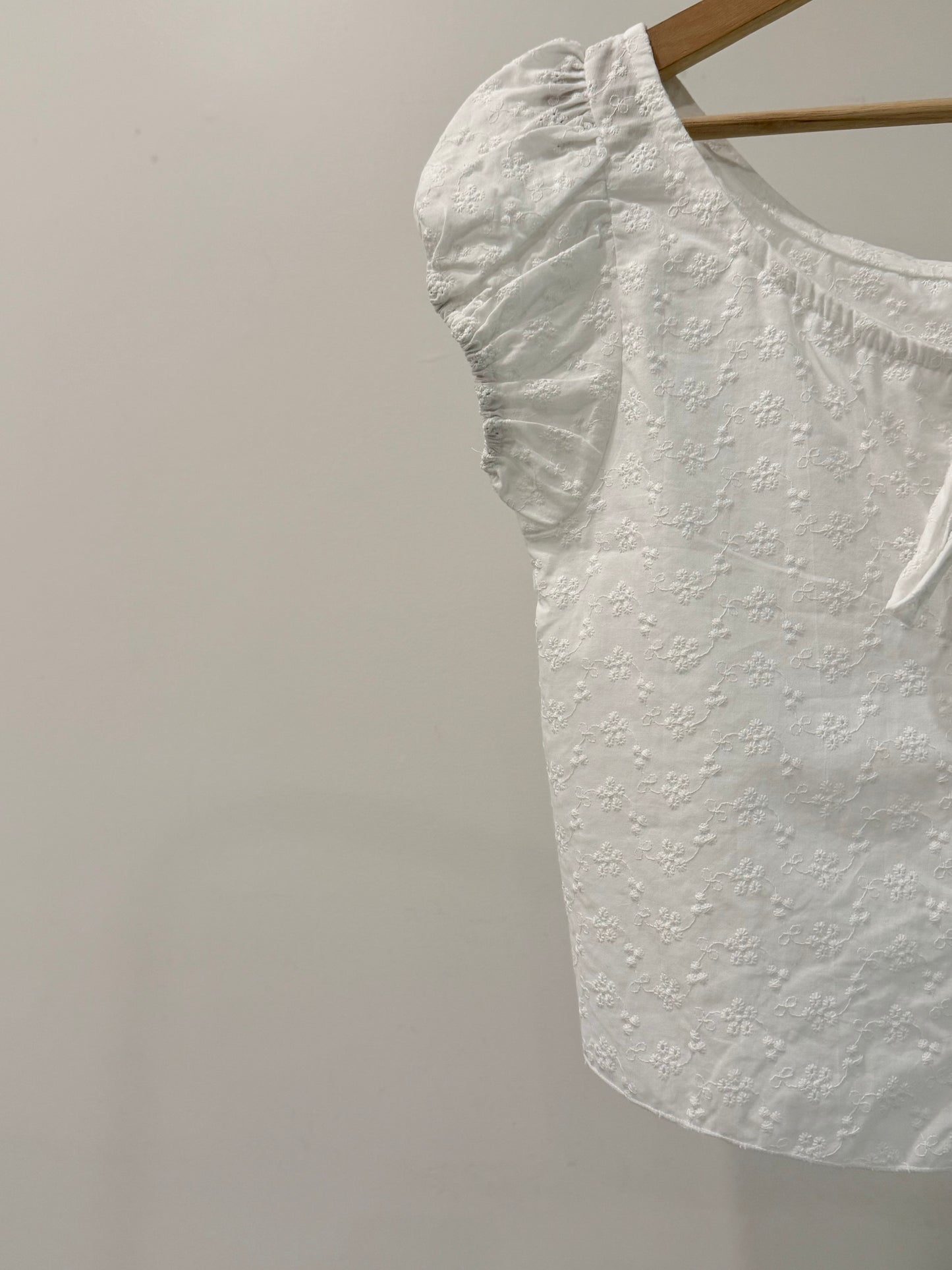 SING Eyelet shirt