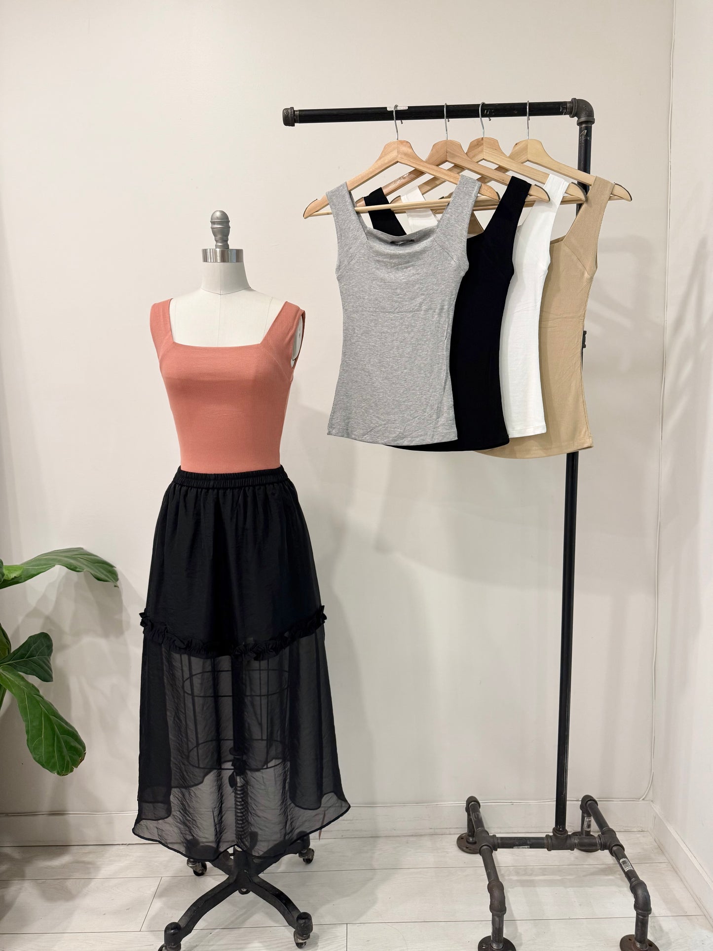 AMIRA Square-neck top