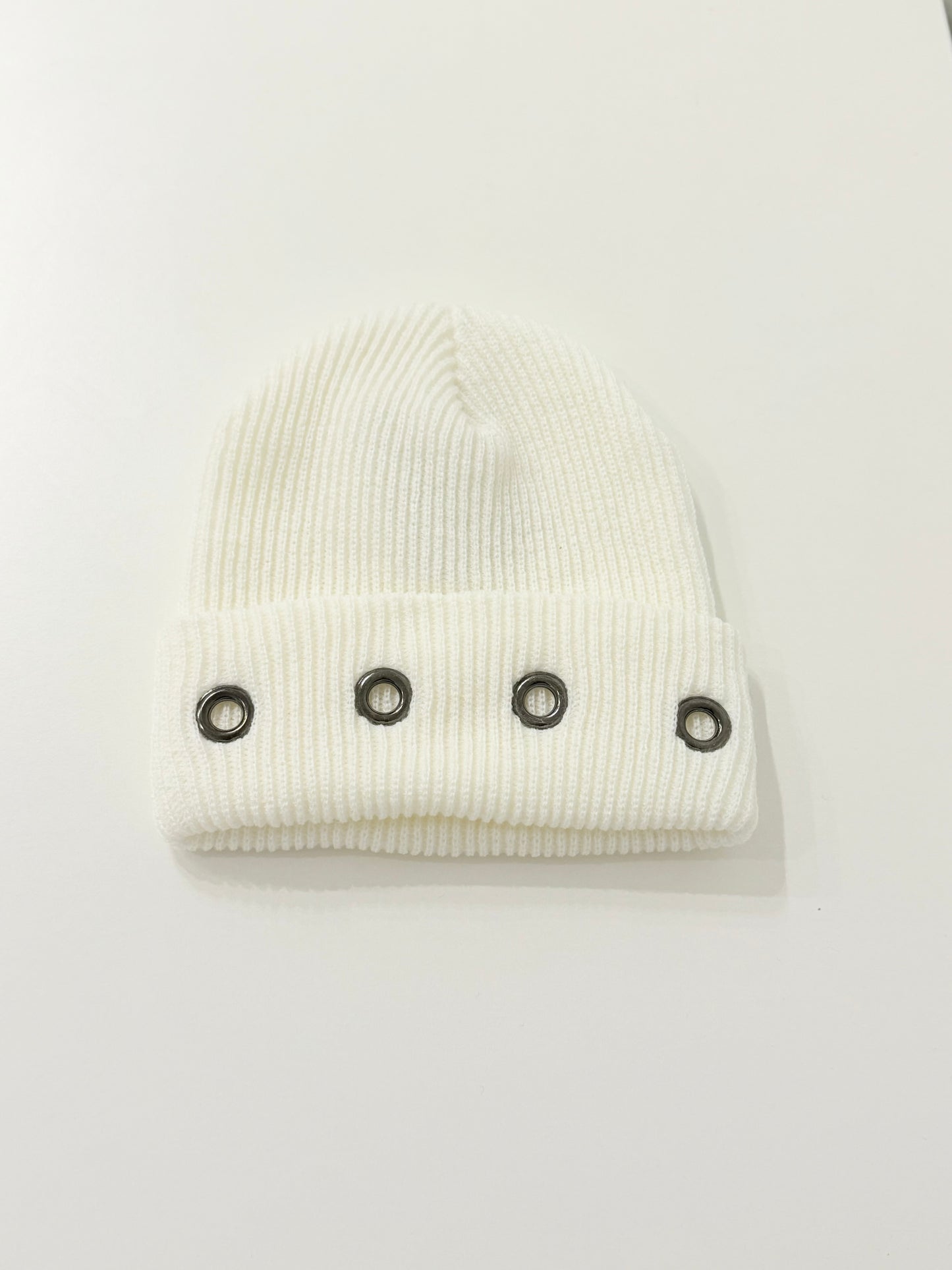 ISHA Eyelet beanie