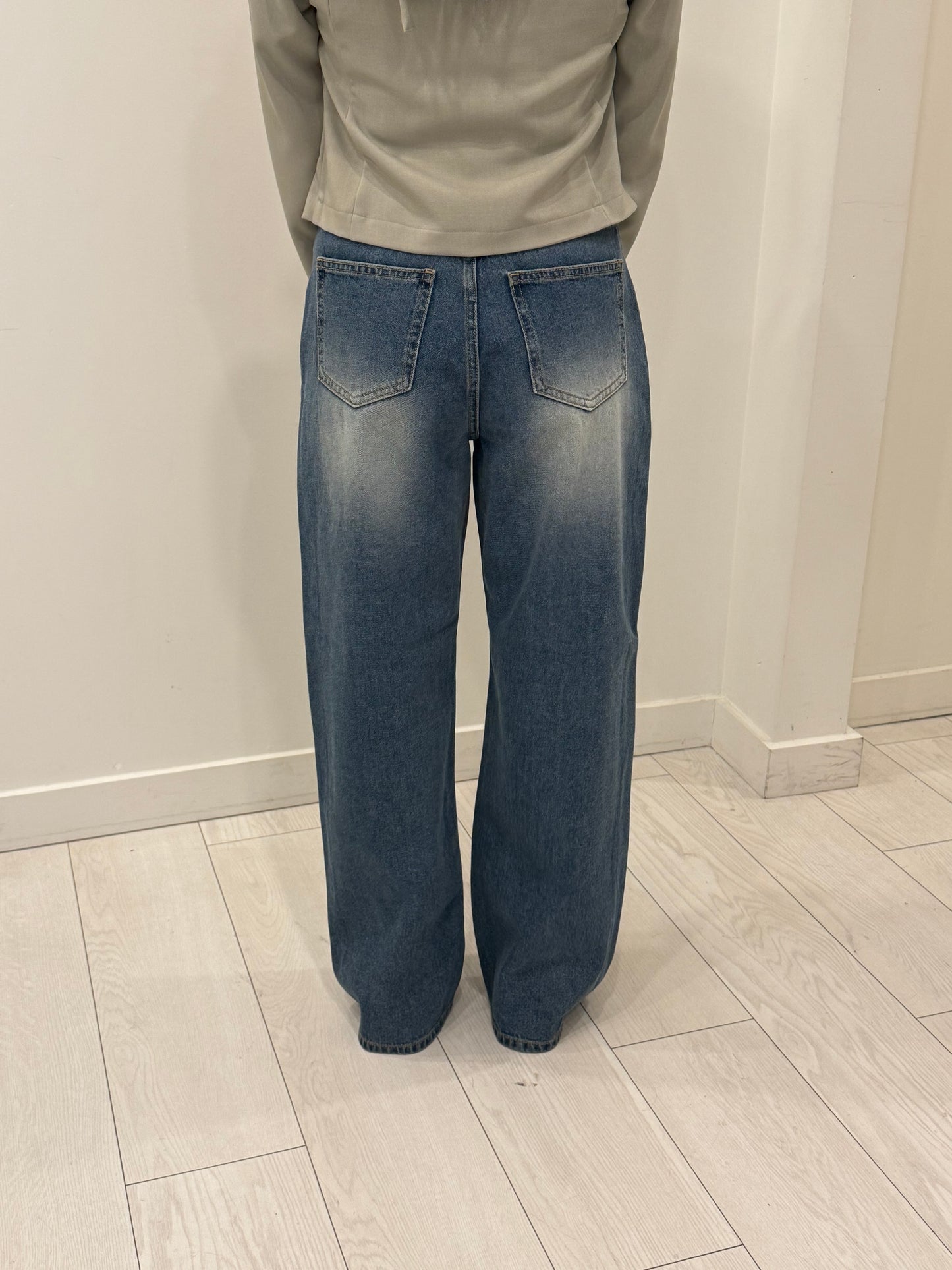 CIANA Ripped jeans