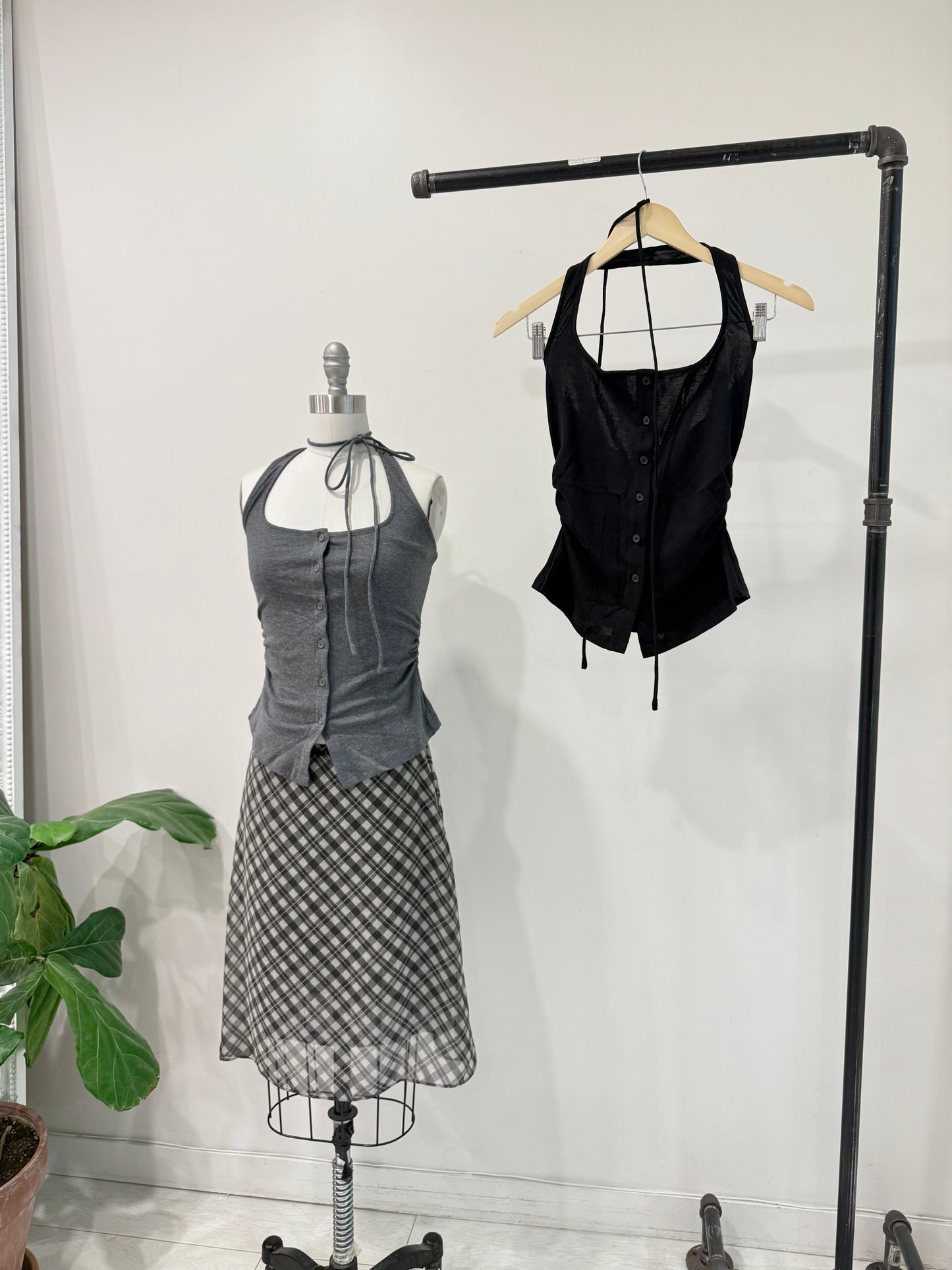 TANLEY Button-up halter top