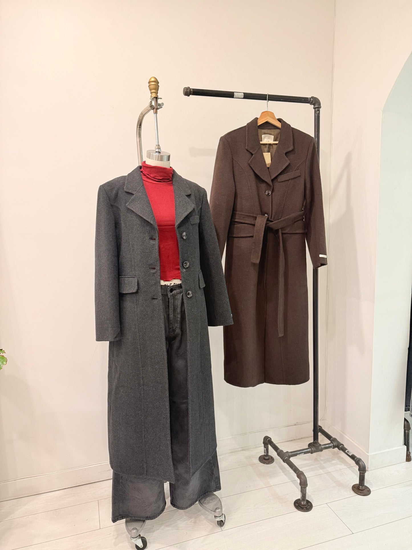 LEVEL Wool coat