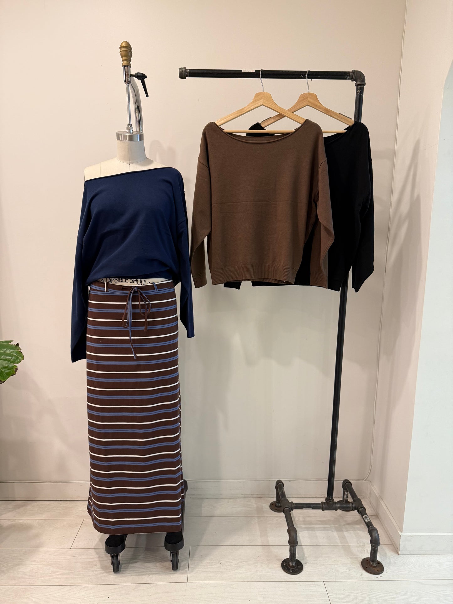REMARK Boatneck sweater