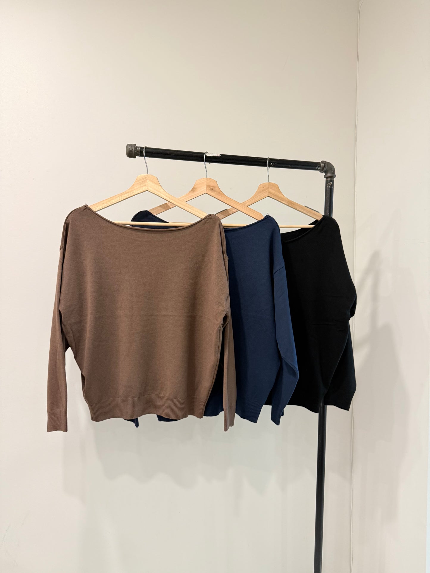 REMARK Boatneck sweater
