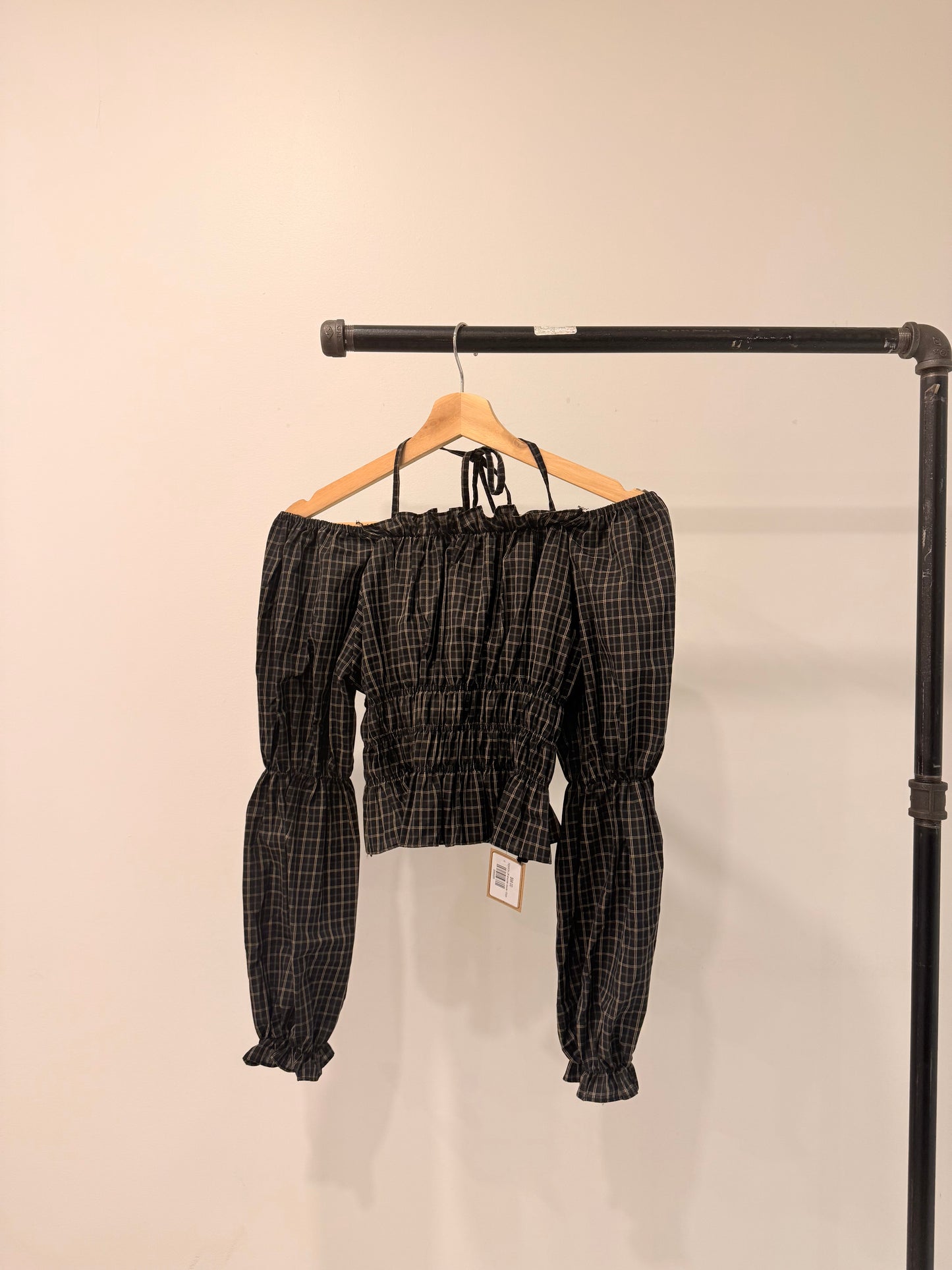 REASON Off shoulder blouse