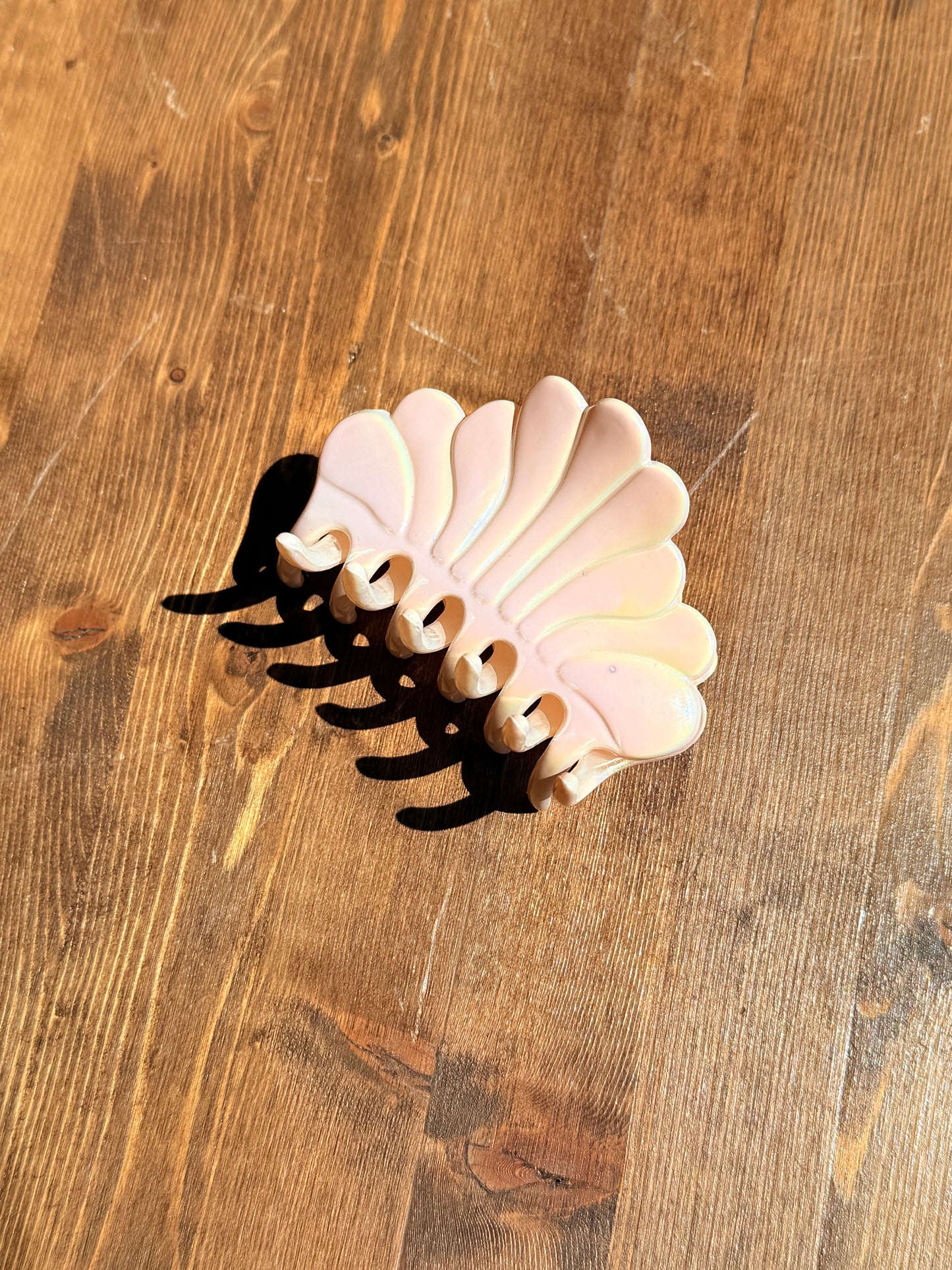 GLIM Shell hair claw