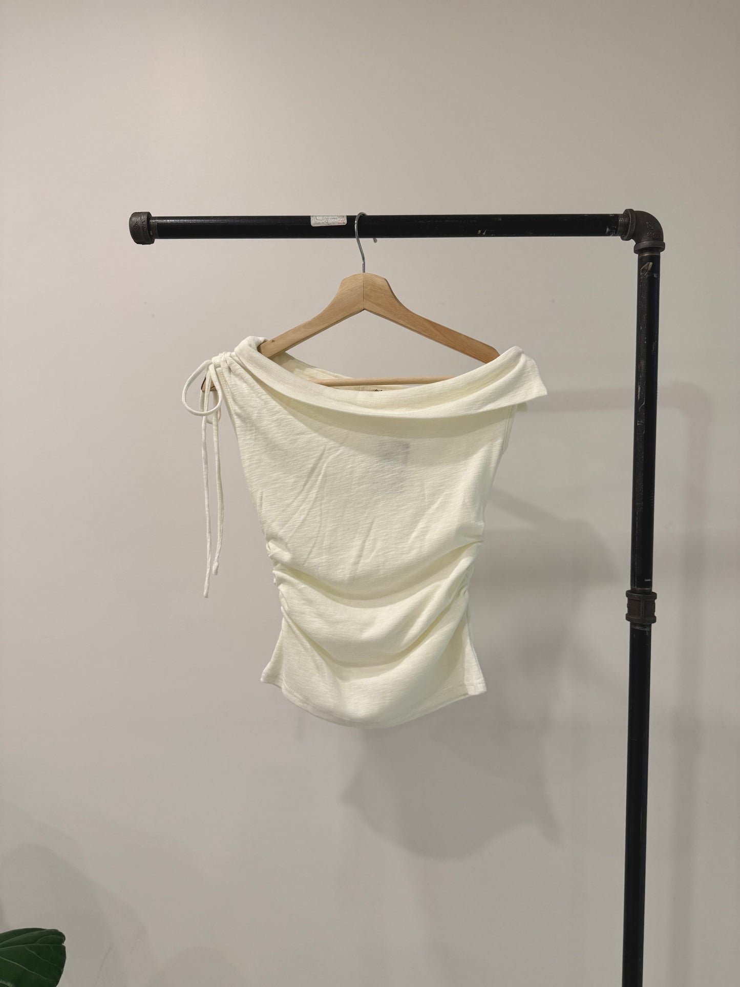 RAIL One shoulder top