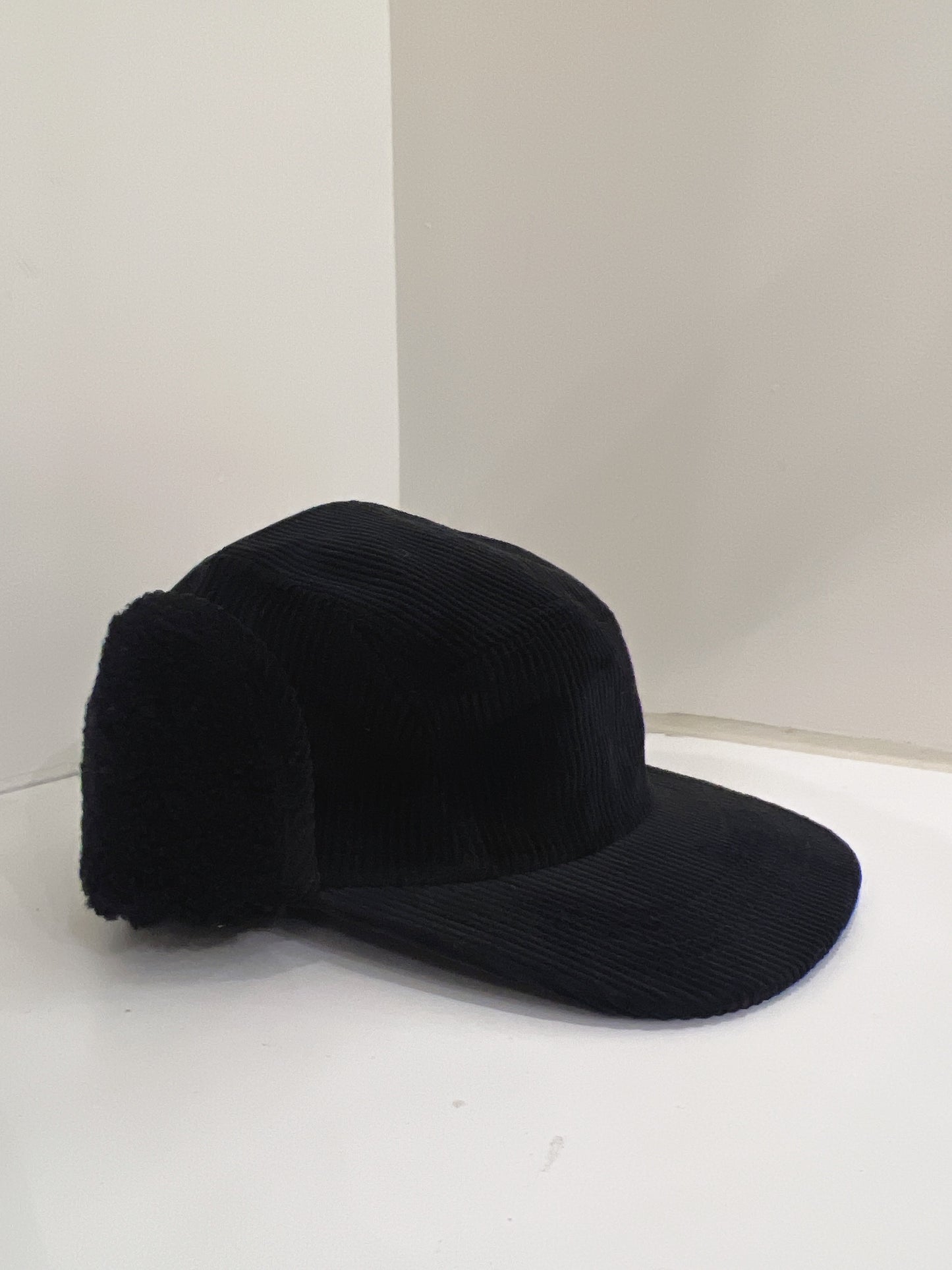 MAIN Corduroy trapper hat