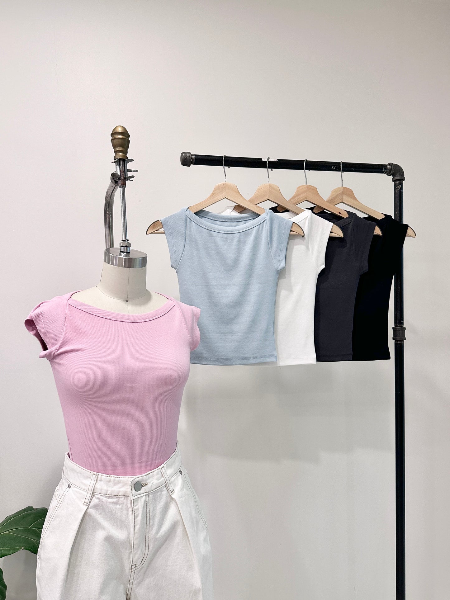 CODA Boat-neckline tee