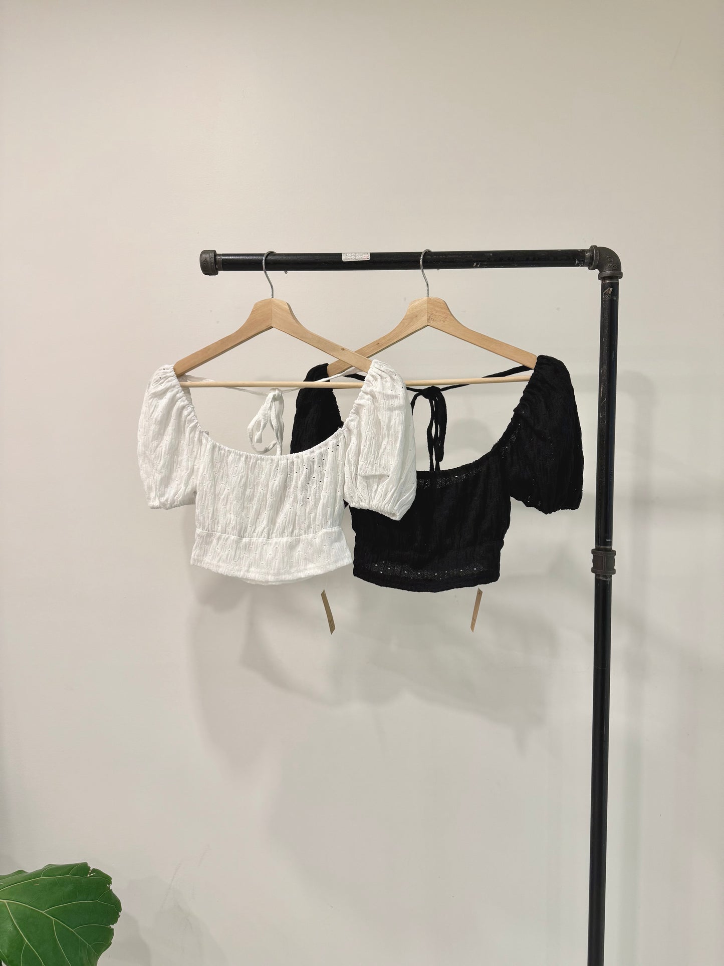 JAICO Crop eyelet top