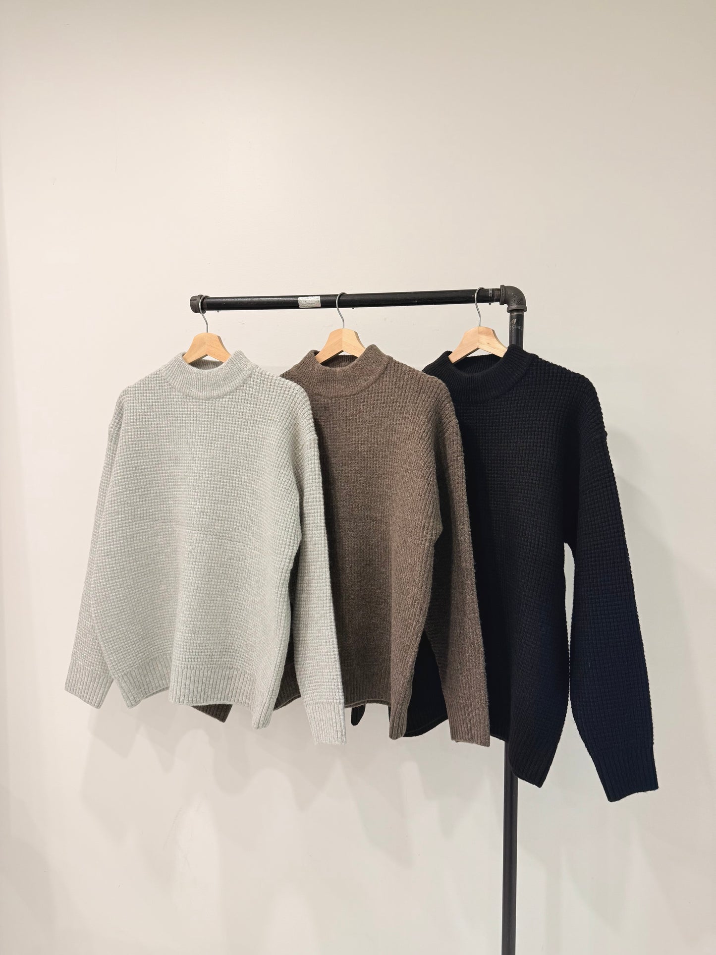 AISLE High-neck waffle knit