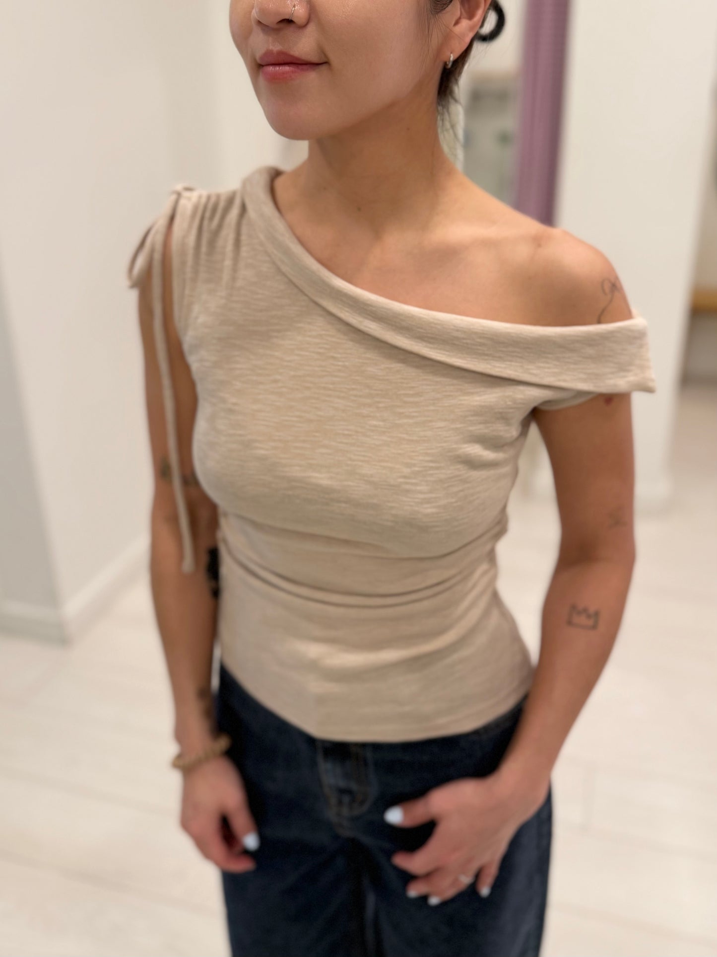 RAIL One shoulder top