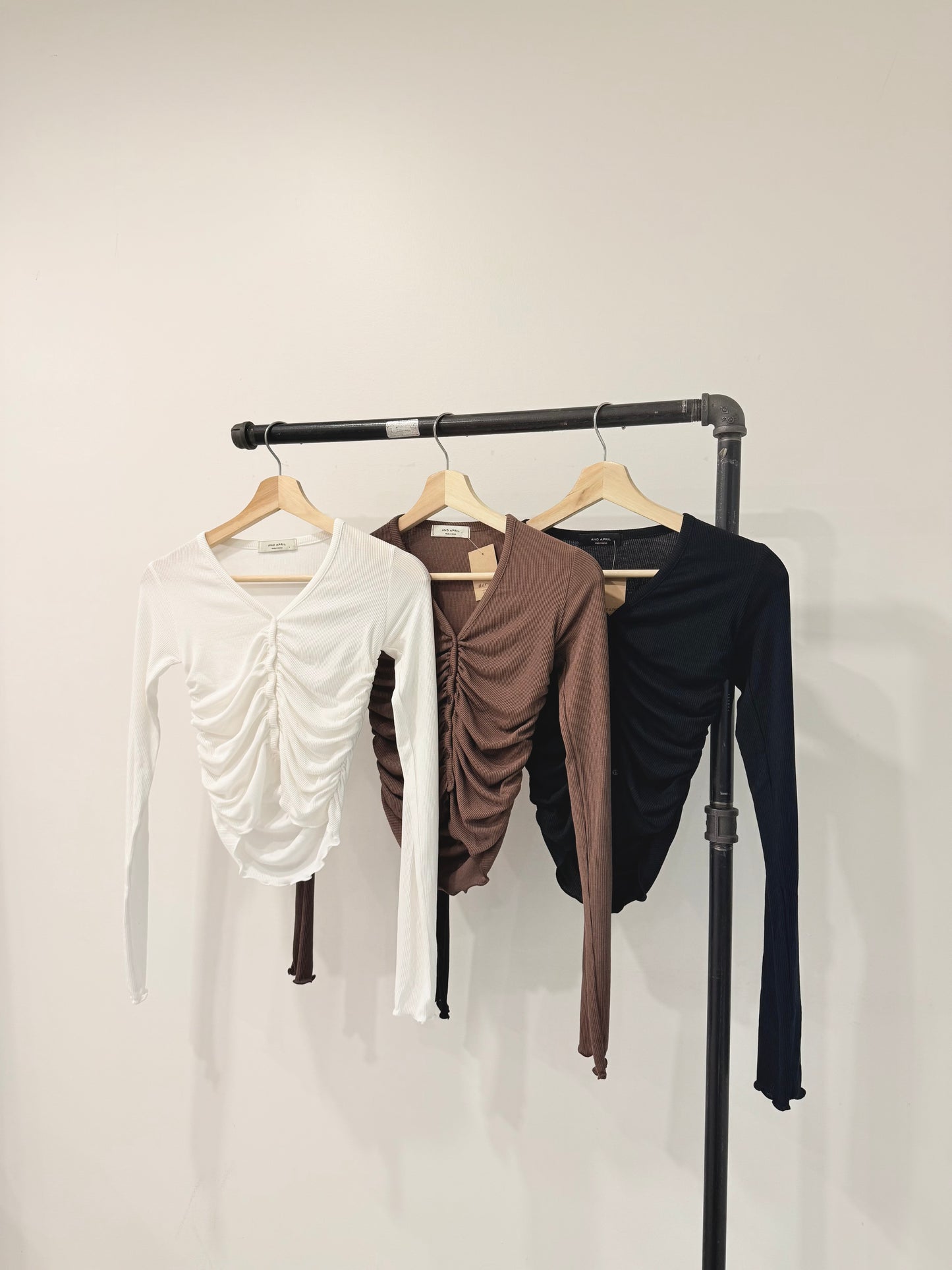 HOTO Ruched button-up top