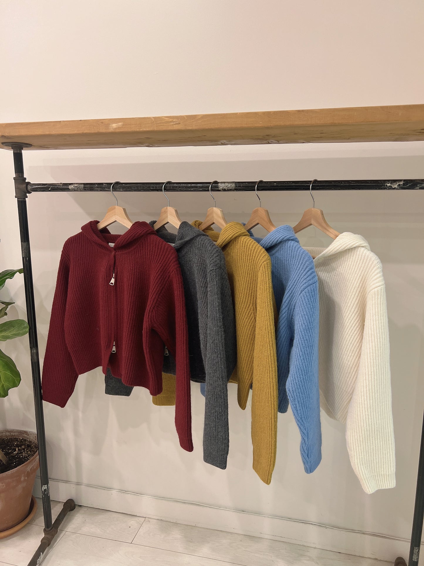 DING Hooded sweater