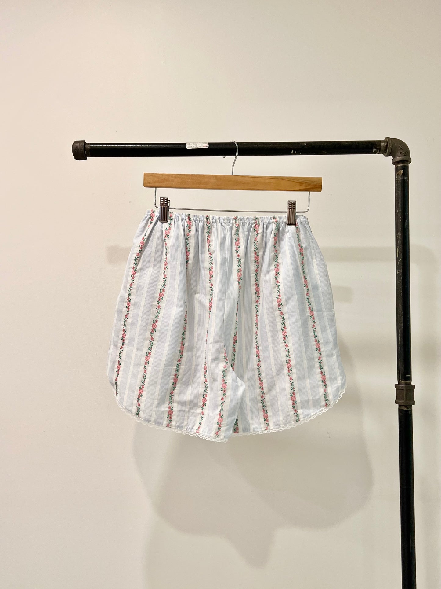 SOFIA Floral summer shorts