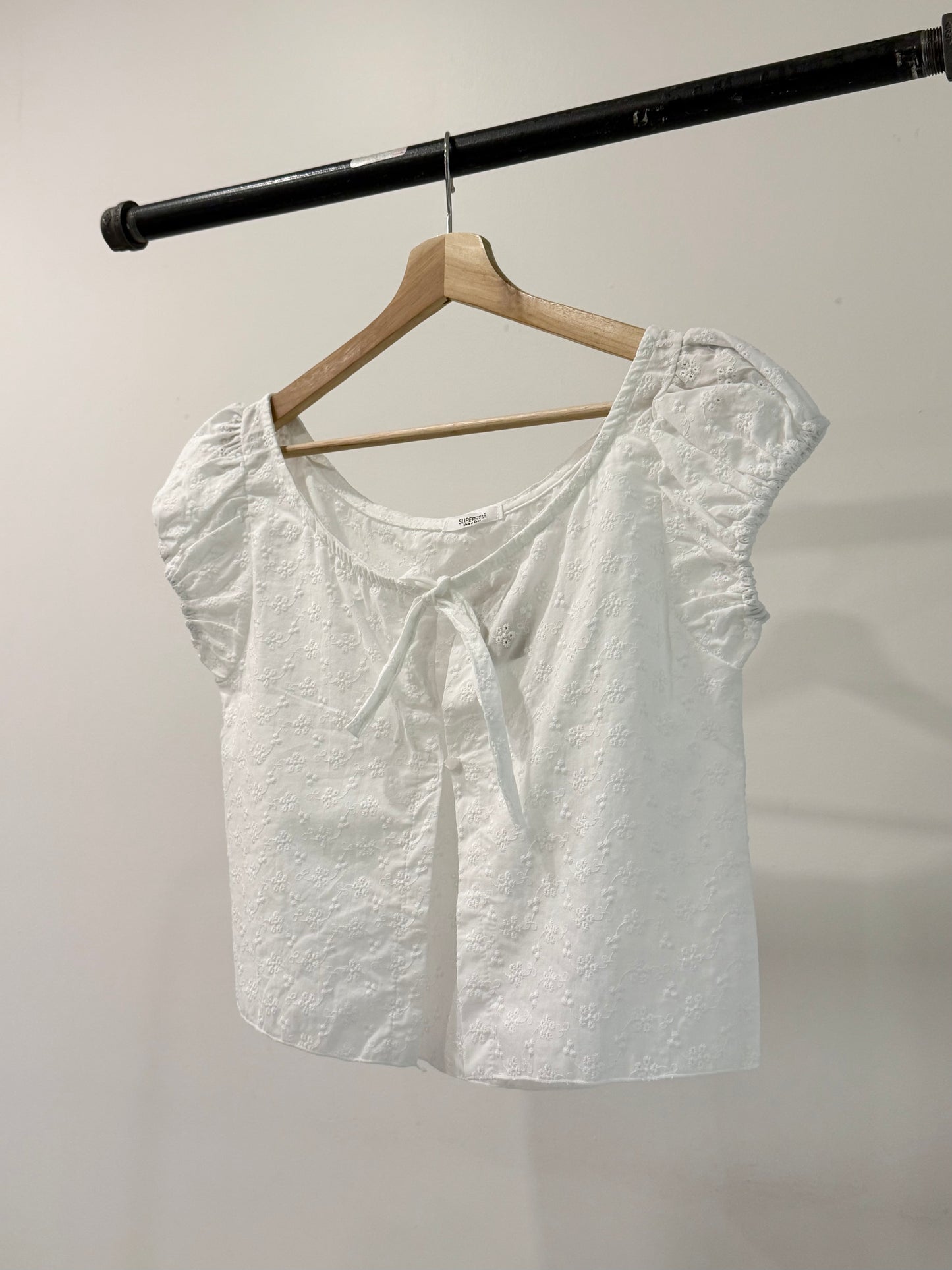 SING Eyelet shirt