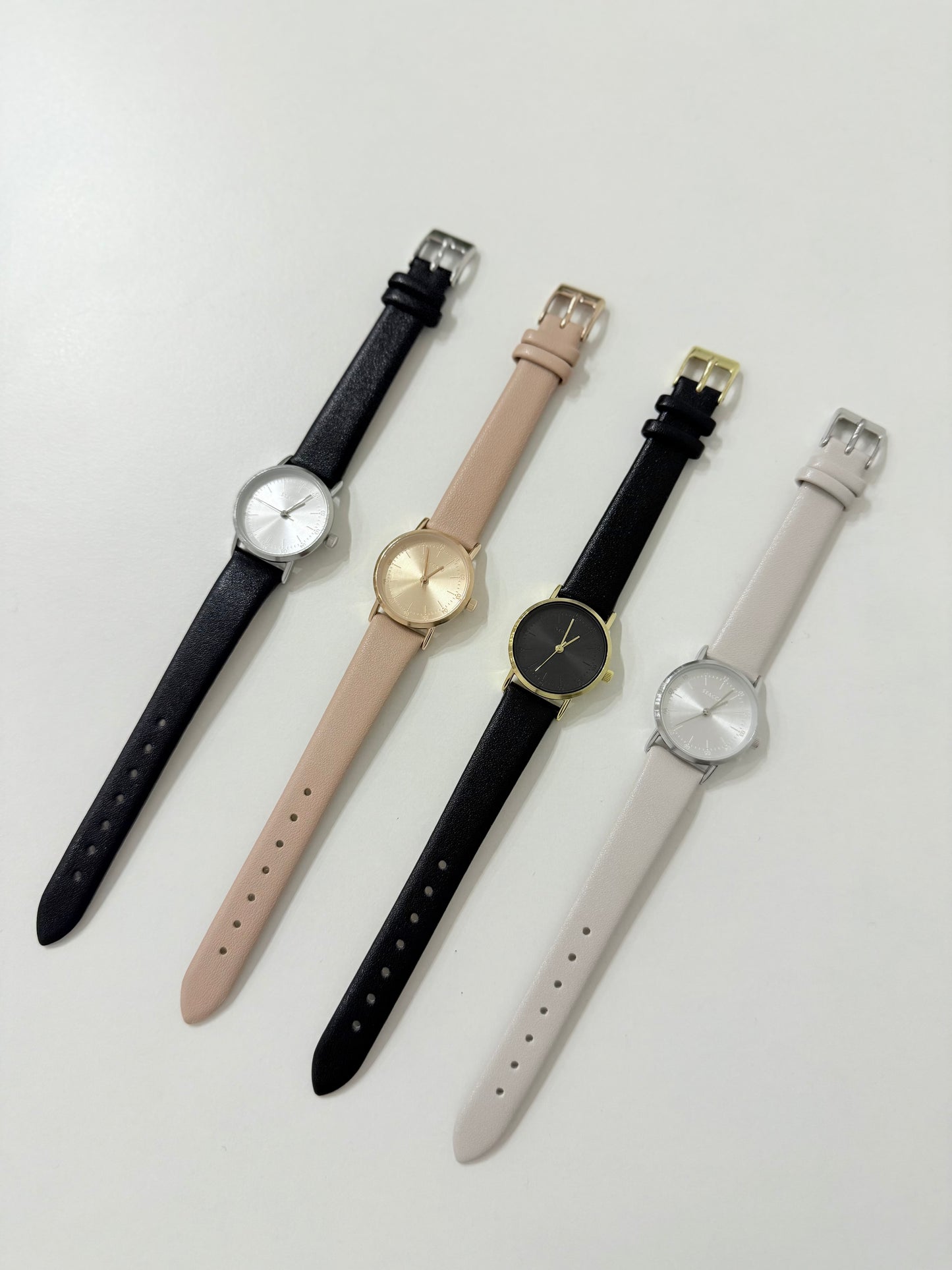 HIDDEN Leather watch