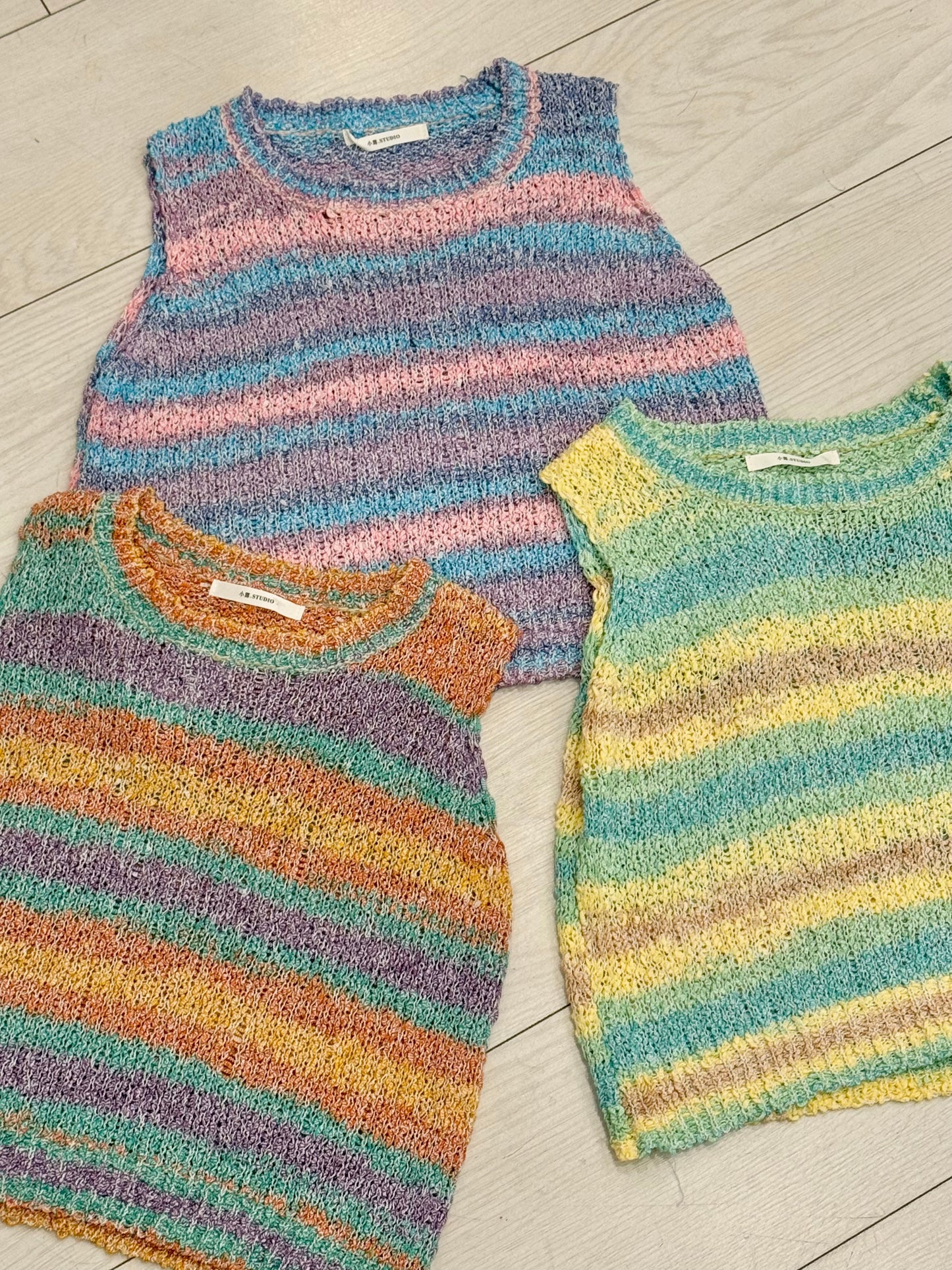 HOLSTER Rainbow knit top