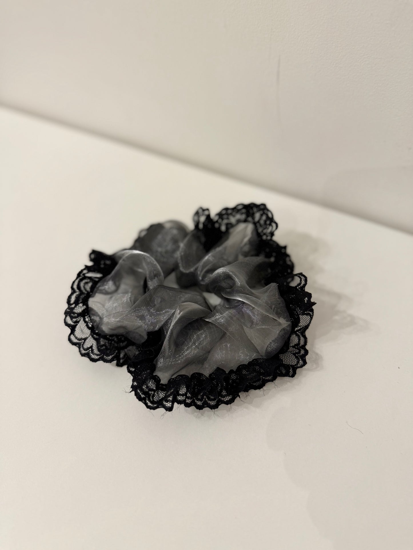 MAMA Lacy scrunchies