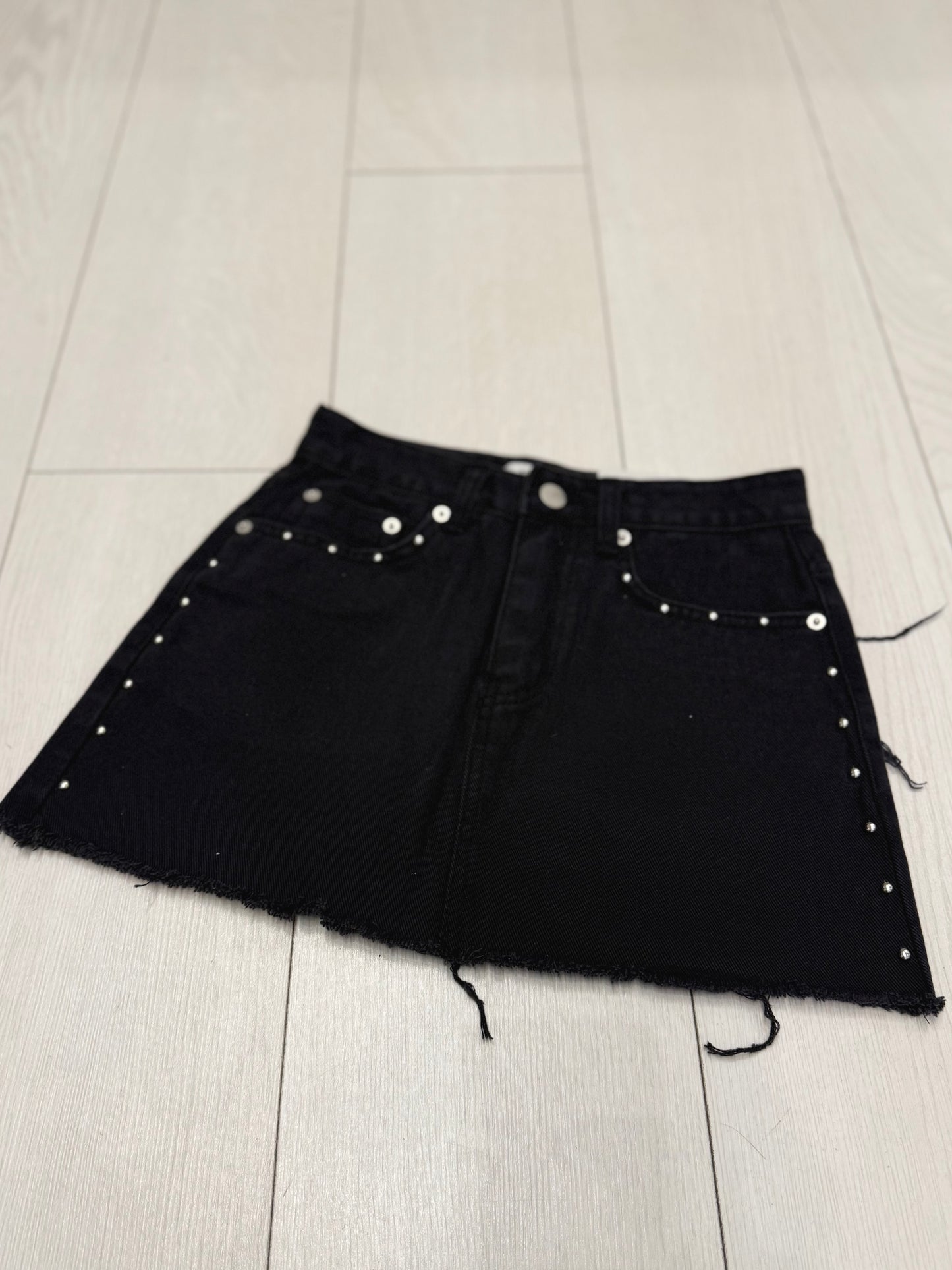 CARLA Studded mini skirt