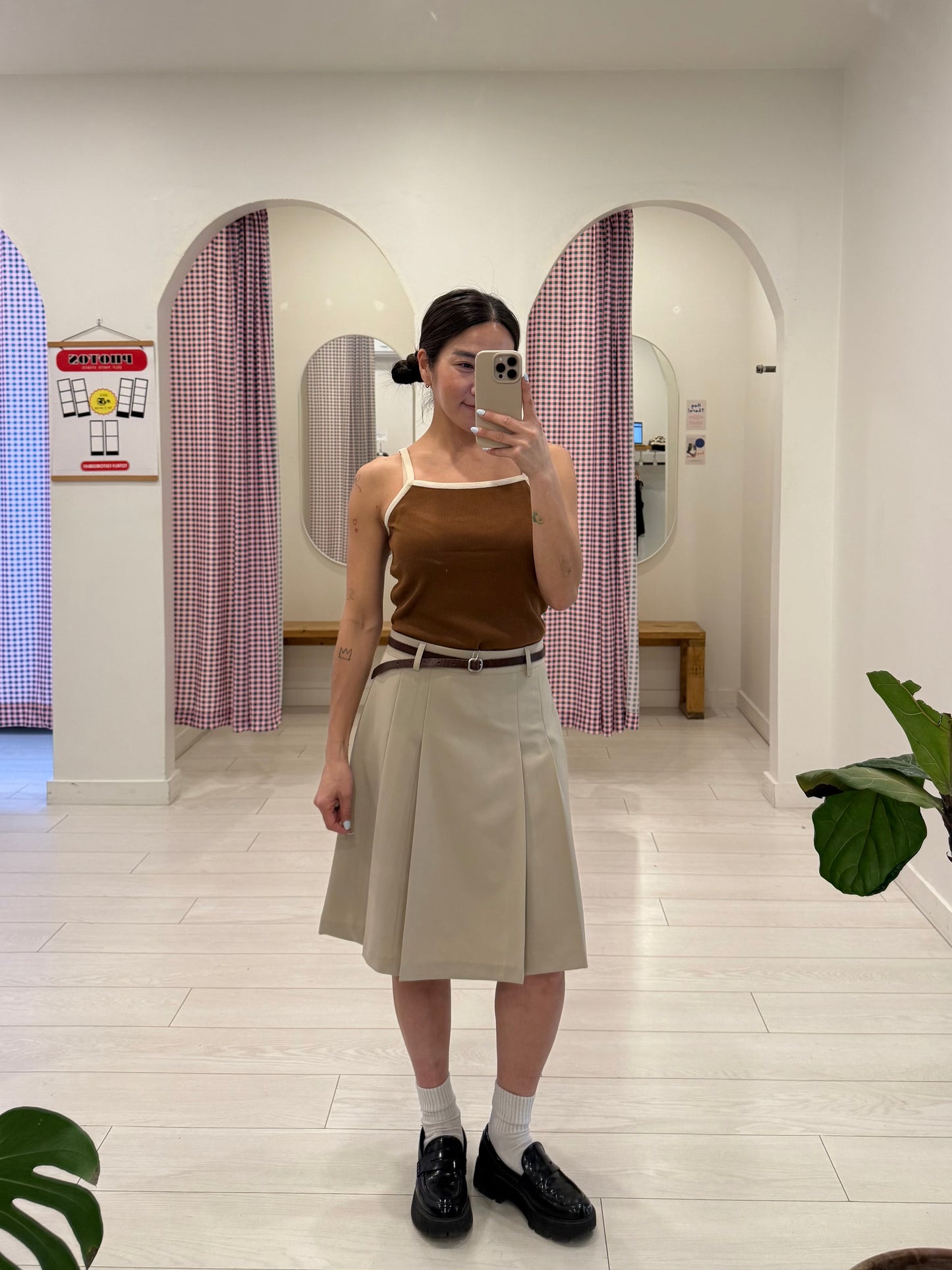 HEENA Pleated midi skirt