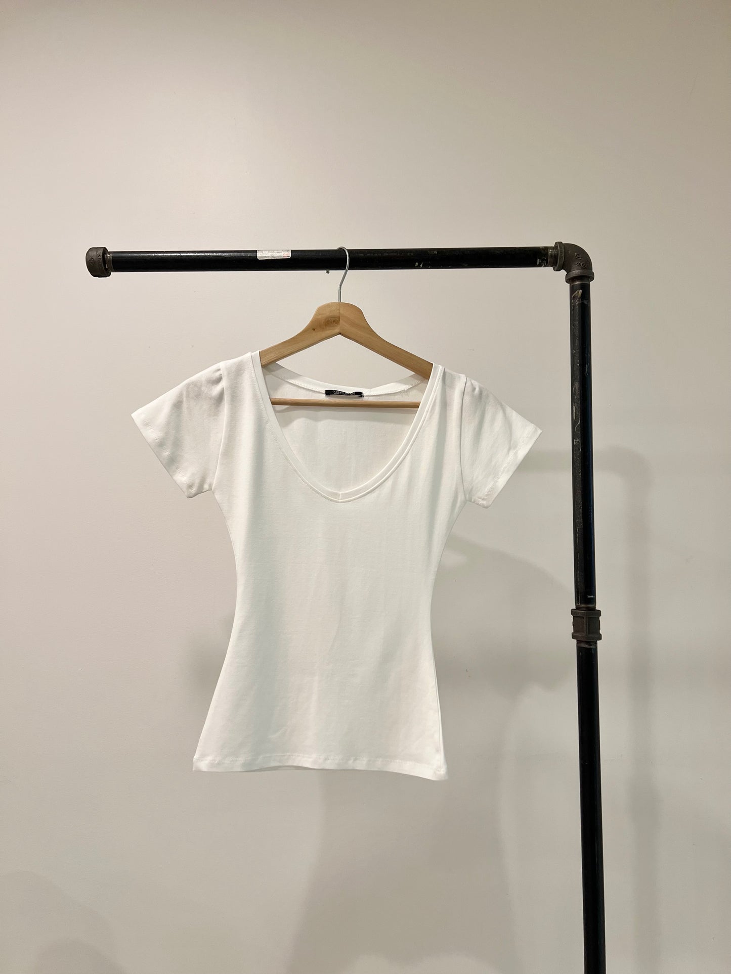 GASS V-neckline tee