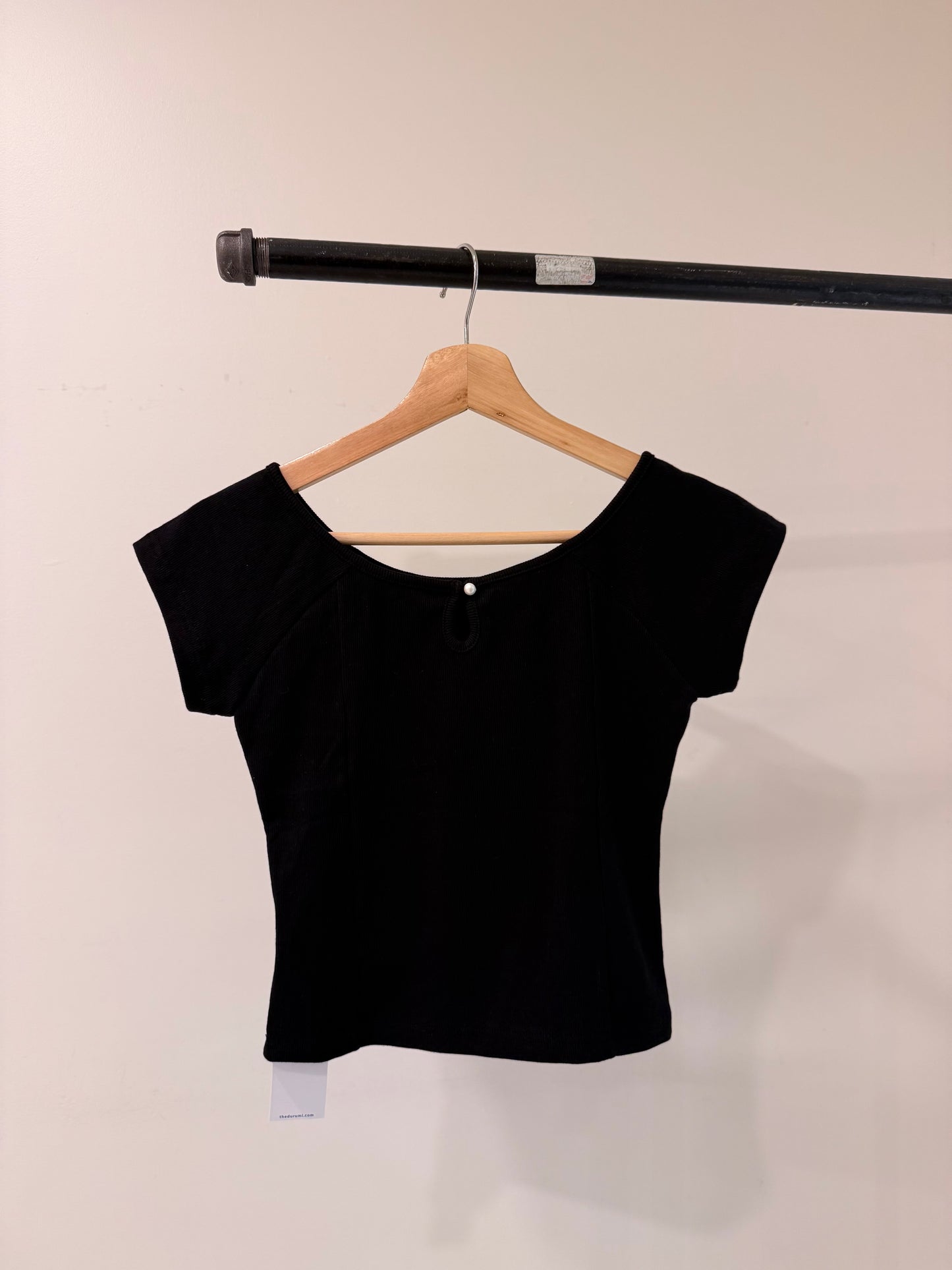 TABITHA Pearl button top