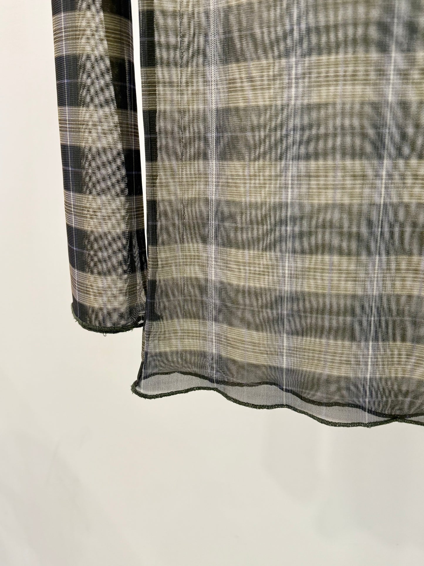 ROYAL Plaid mesh top