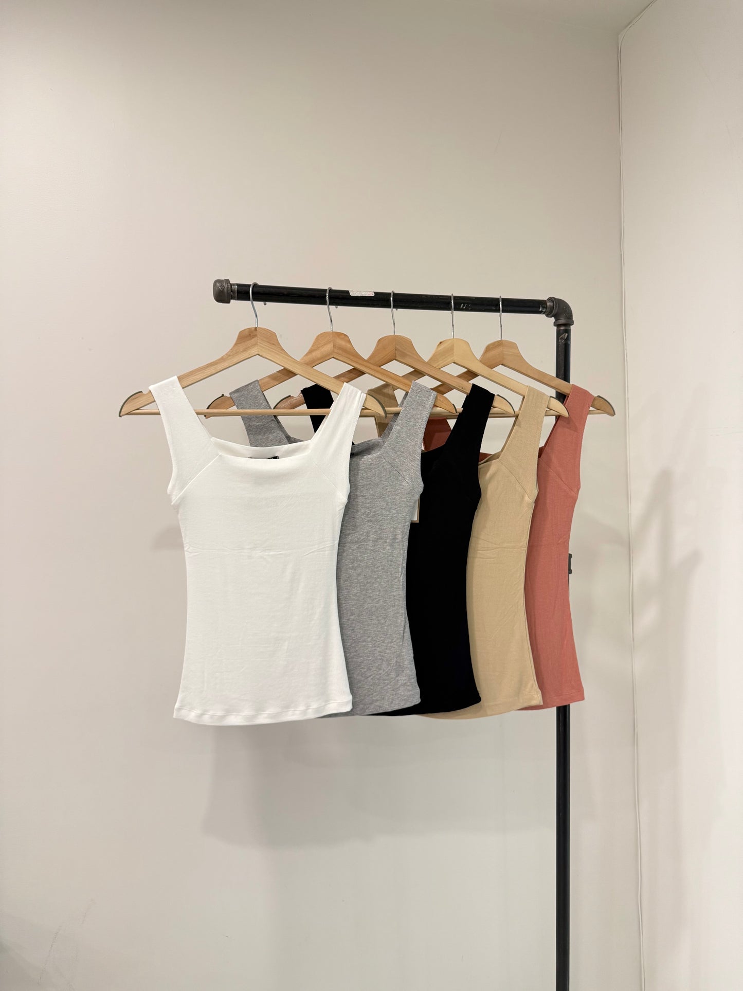 AMIRA Square-neck top