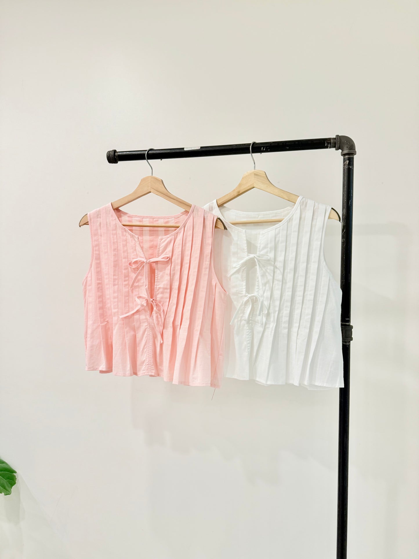 REESE Pleated linen top
