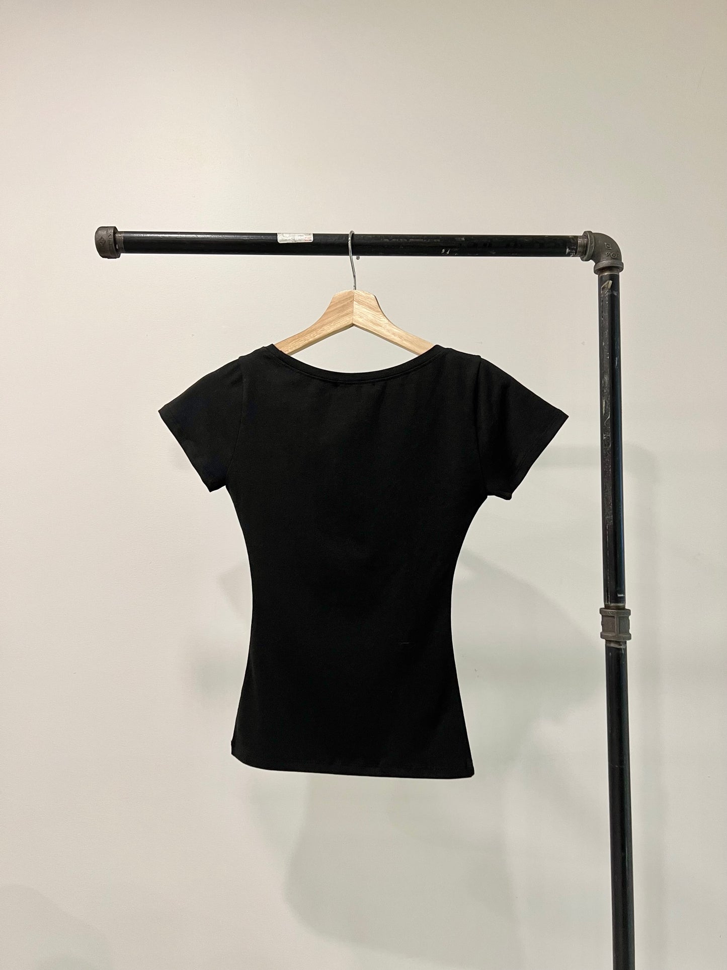 GASS V-neckline tee