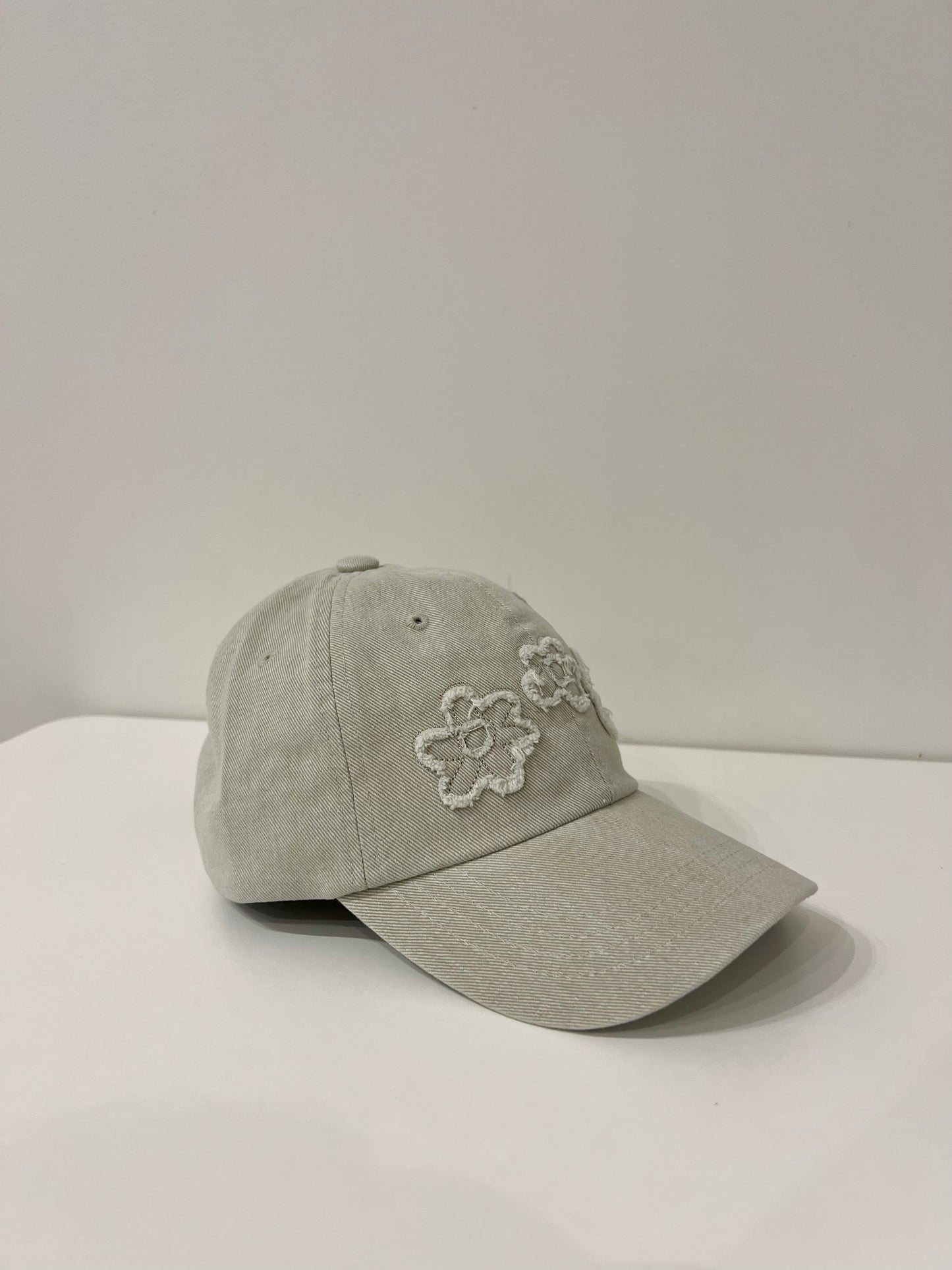 HII Flower patch denim cap