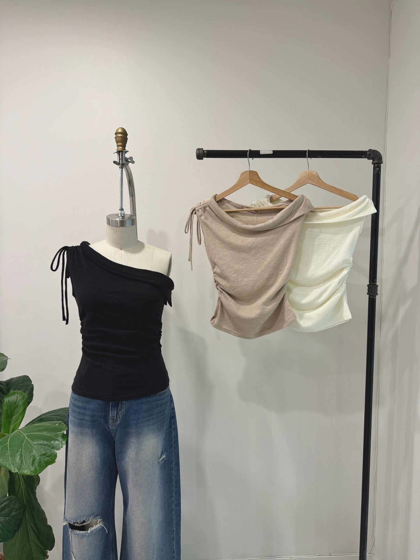 RAIL One shoulder top
