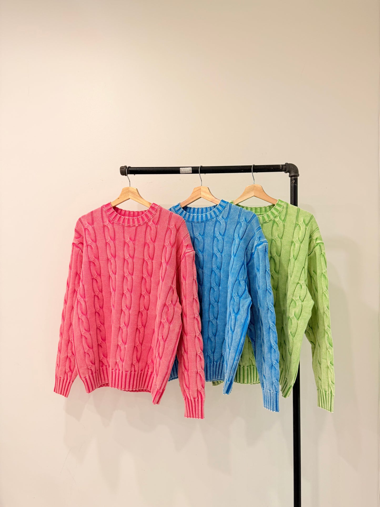 DEJAVU Neon cable-knit sweater
