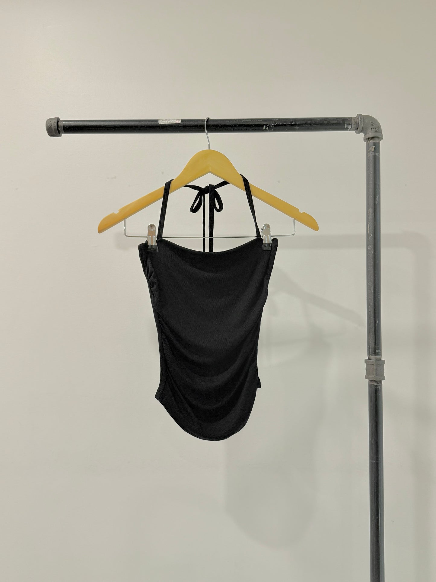 ARI Ribbed halter top