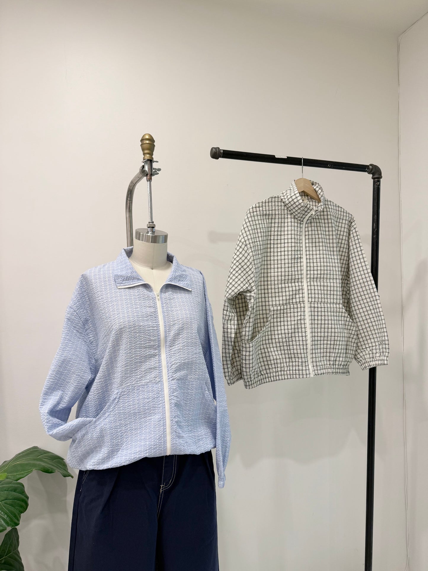 REMI Zip-up jacket