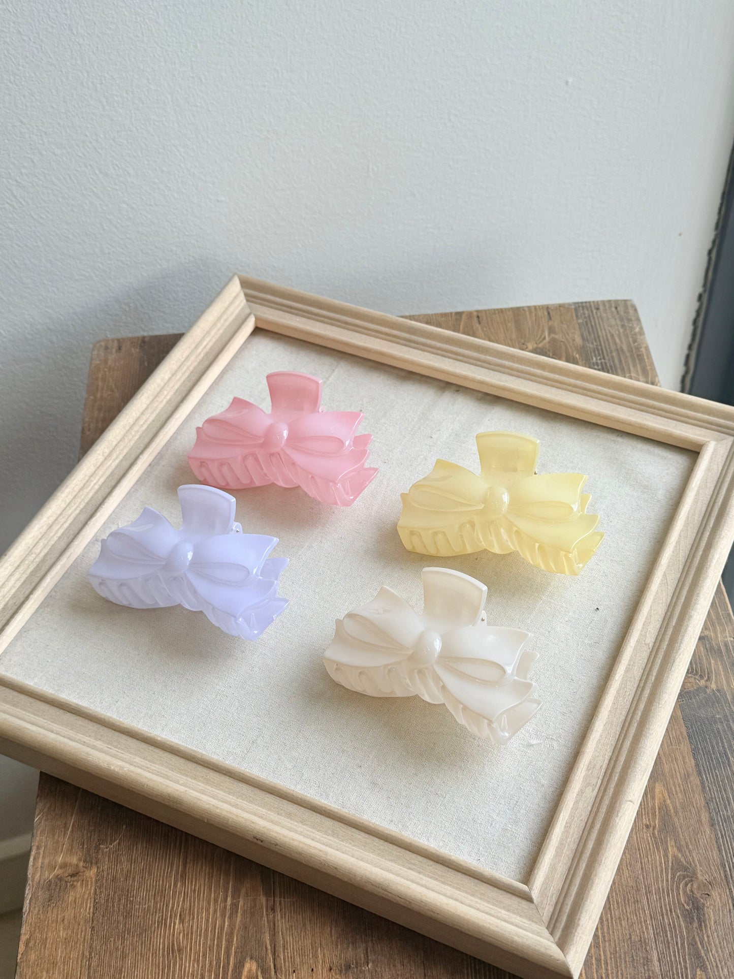 FRILL Bow clip