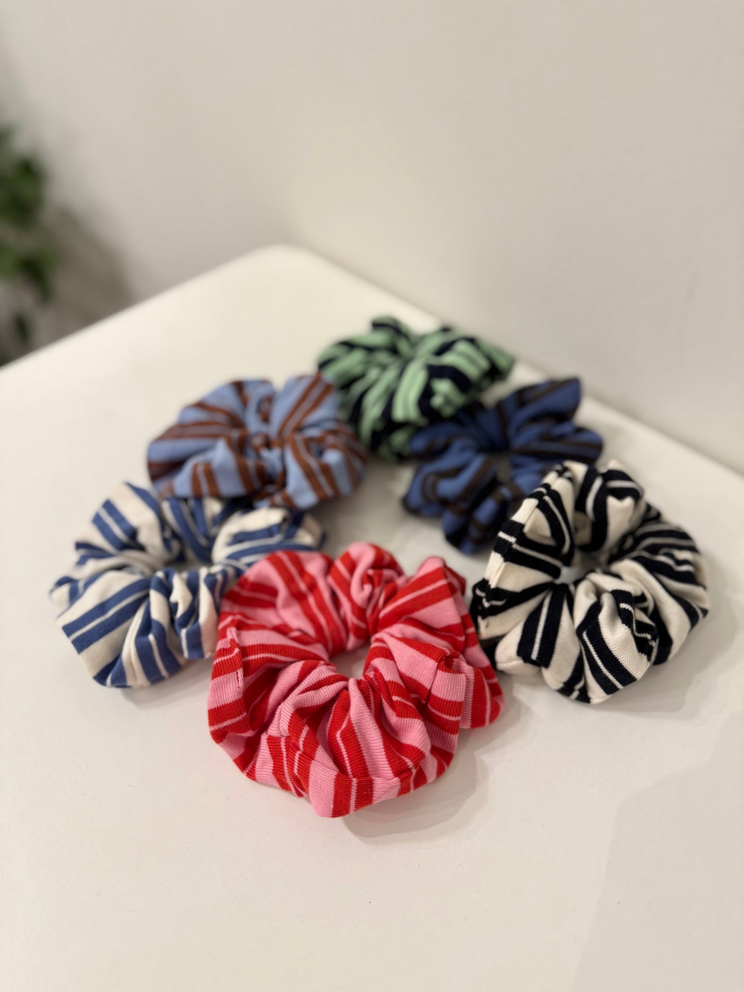 SENTY Stripe scrunchies
