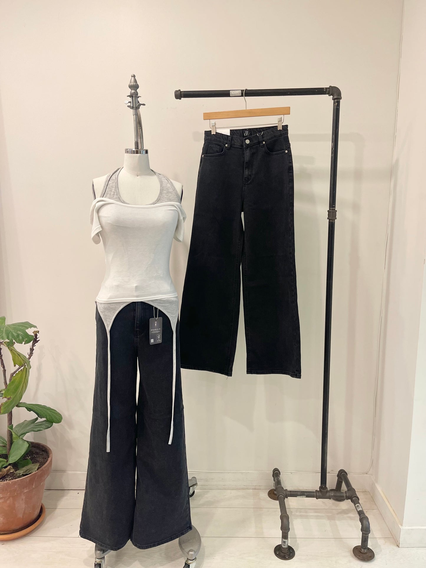 BLAKE Black washed jeans