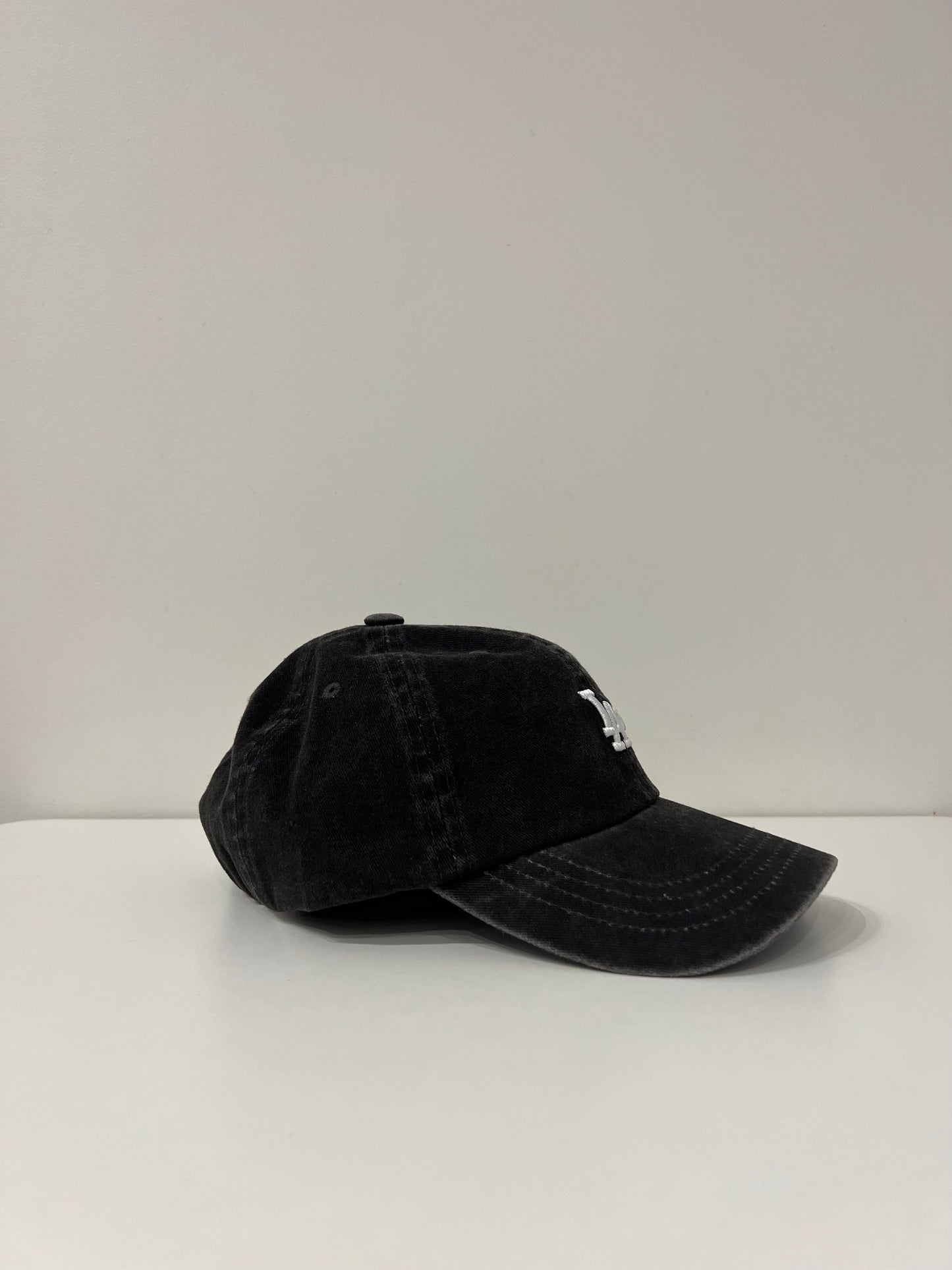 TENER LA cotton ball cap