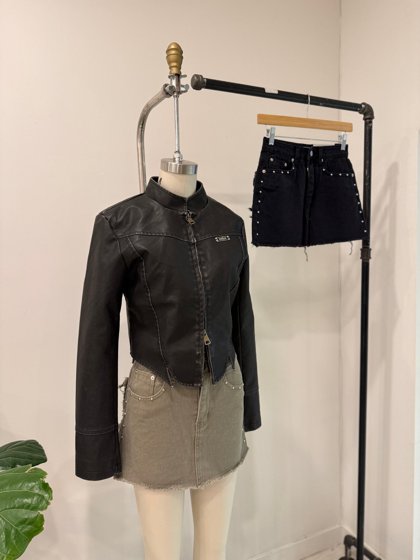 CARLA Studded mini skirt