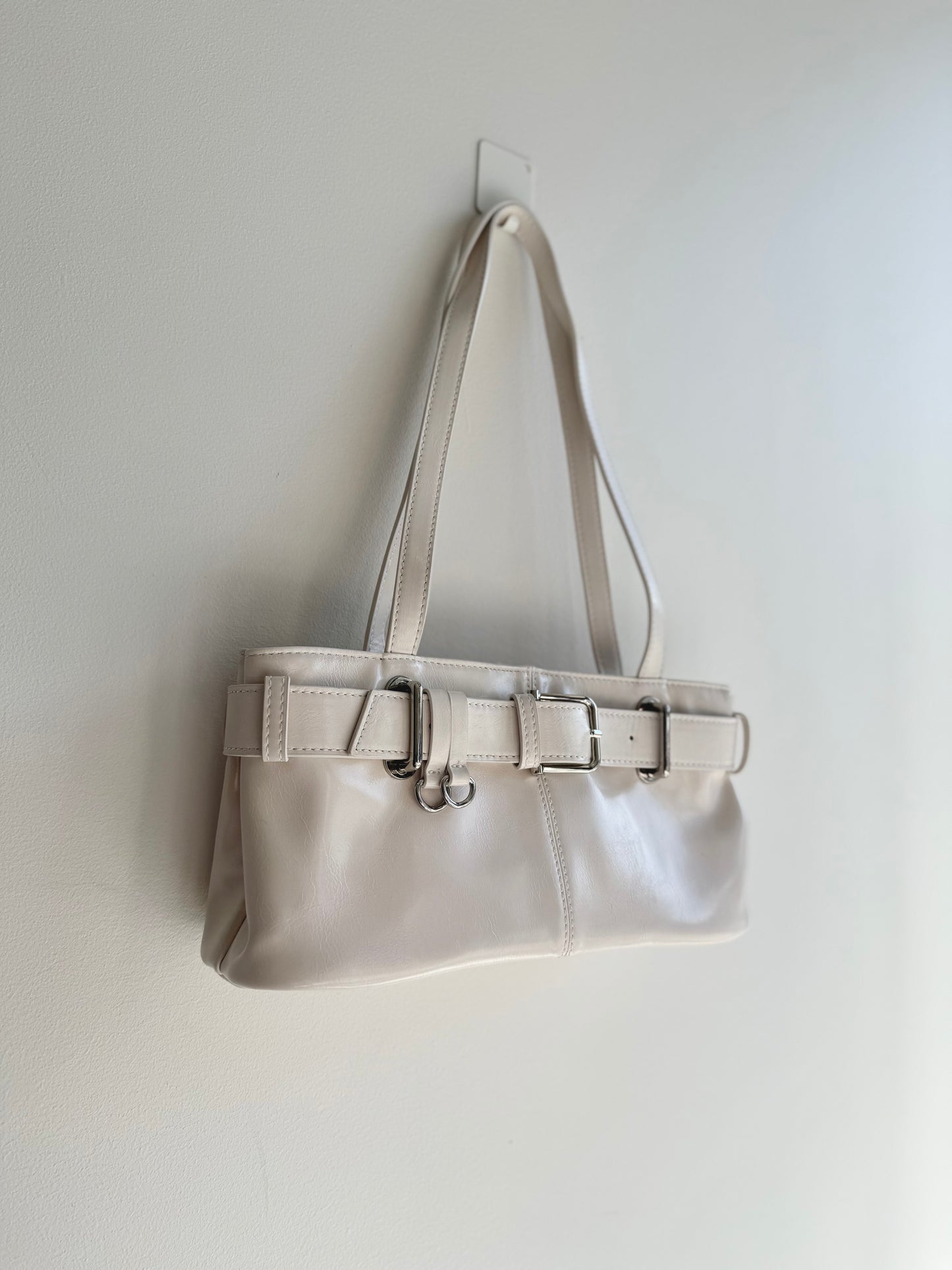 QUEST Belted shoulder bag