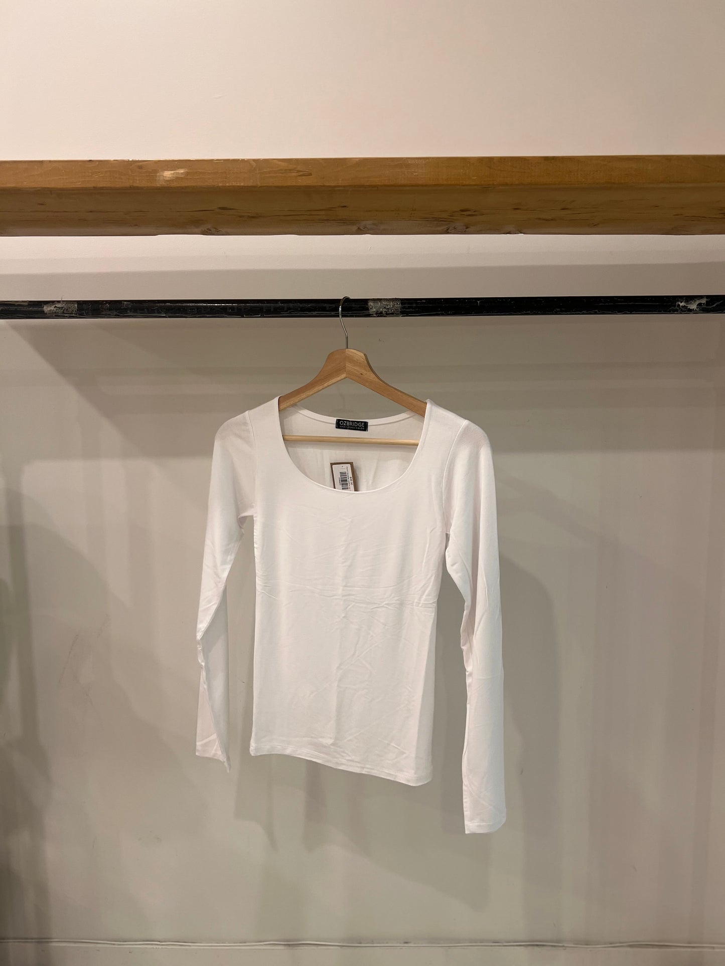 POINT Scooped neckline top