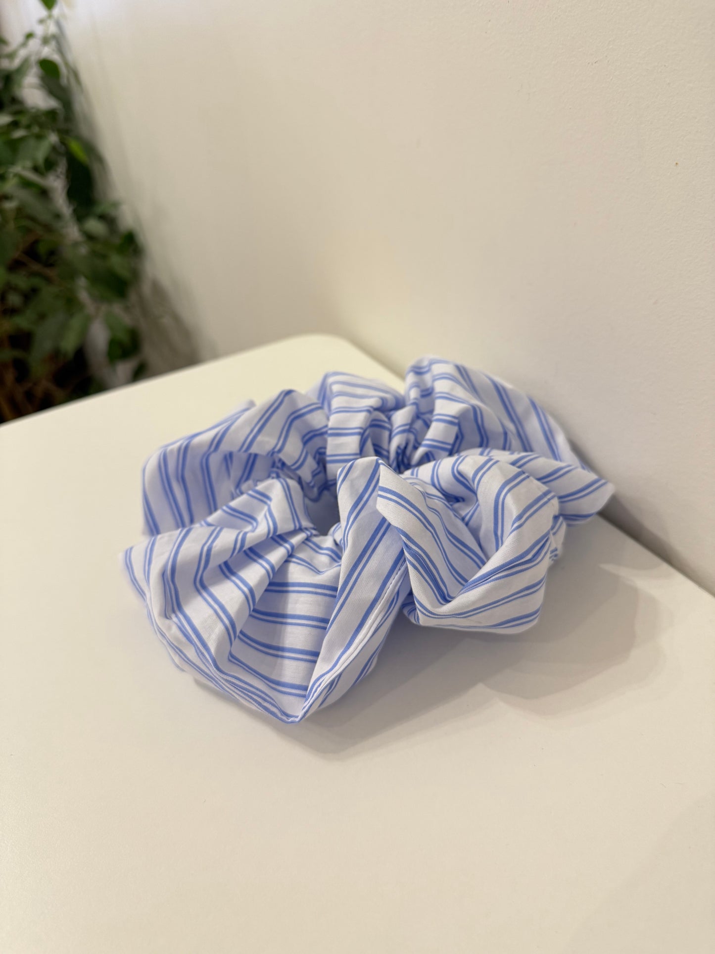 LINE Oversized stripe scrunchies