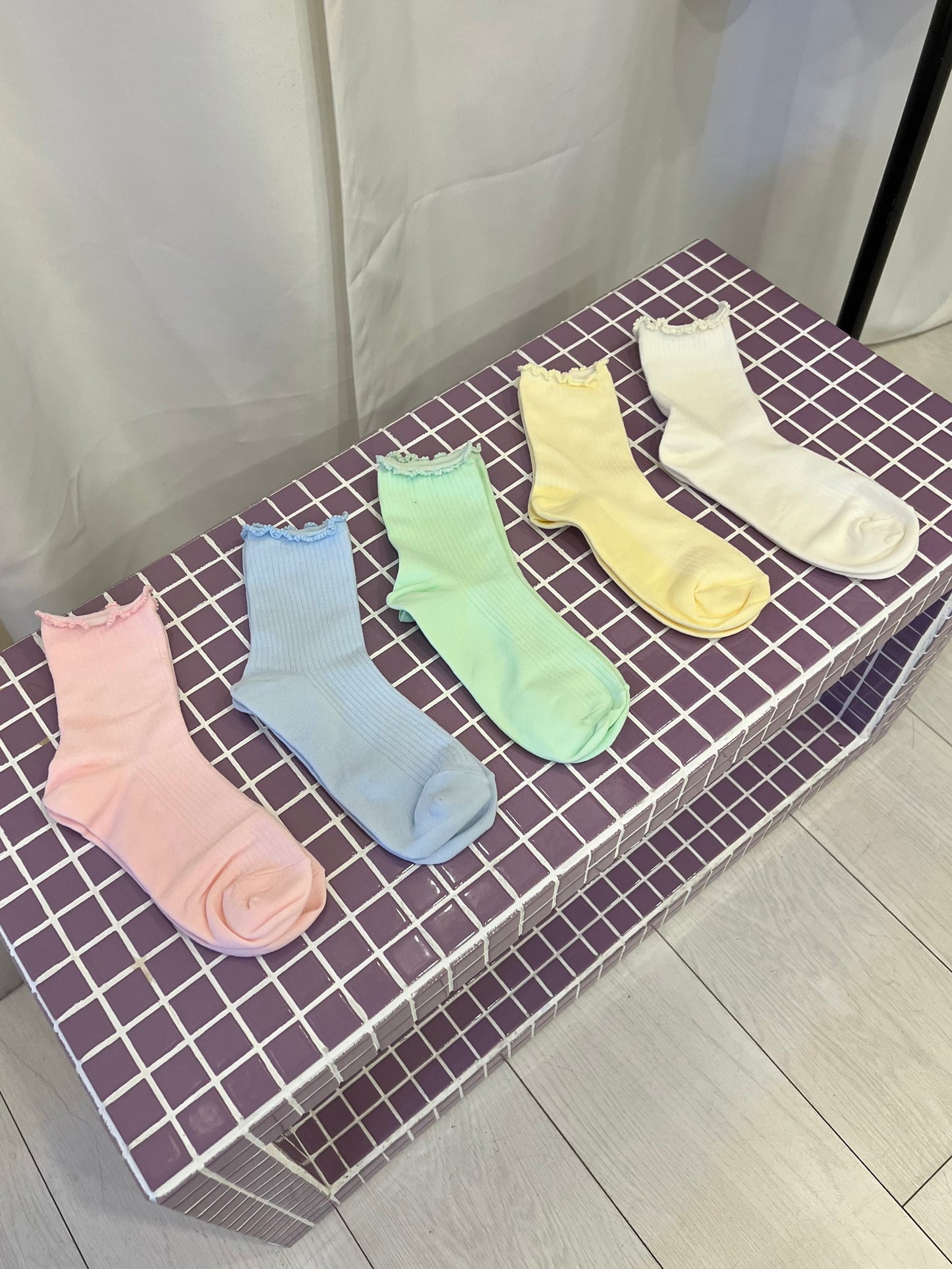 CANDY Pastel lettuce socks