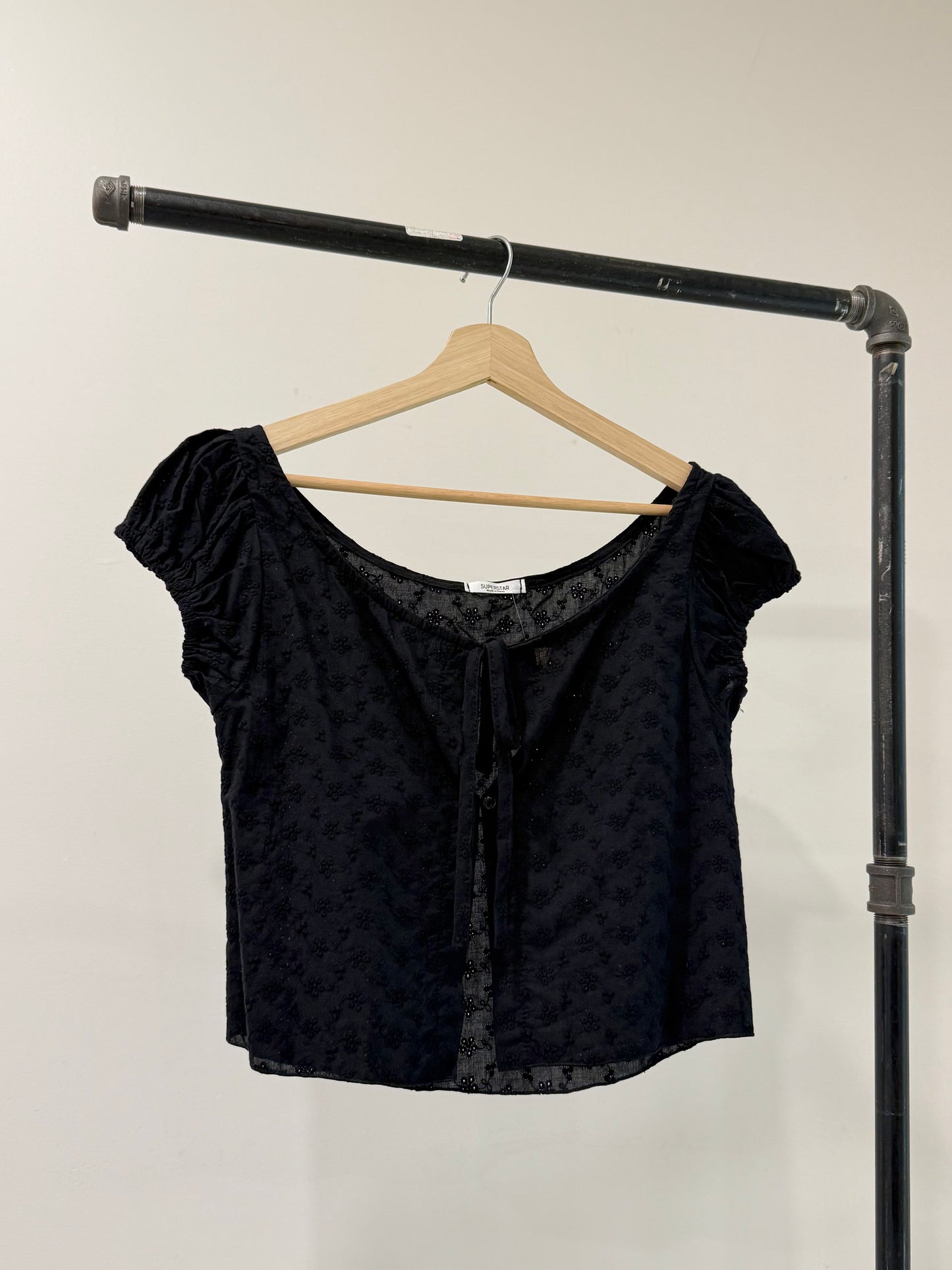 SING Eyelet shirt