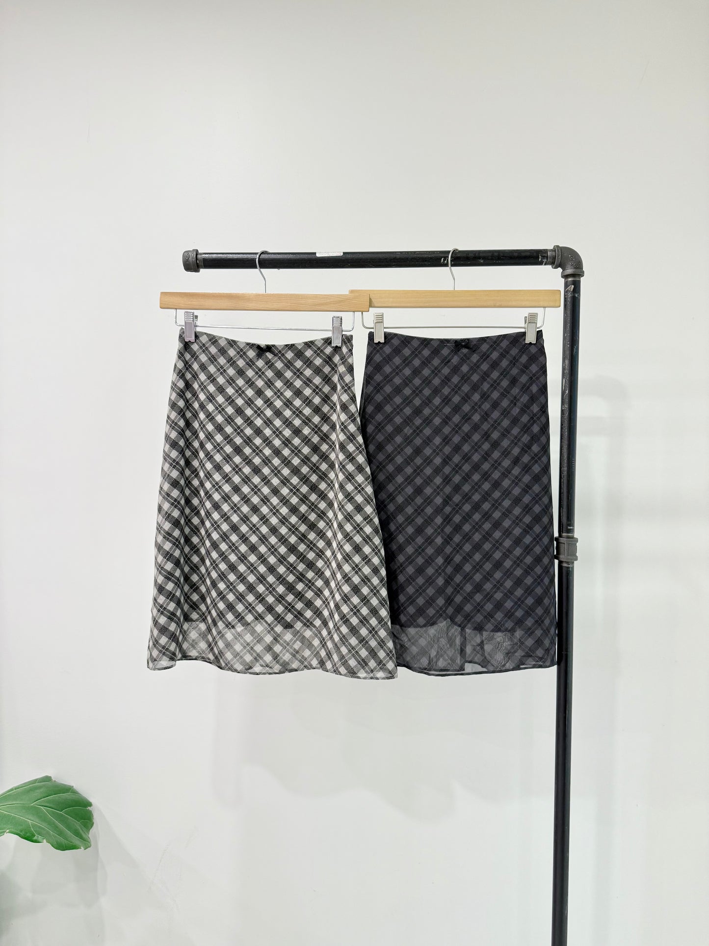 NOOR Plaid midi skirt